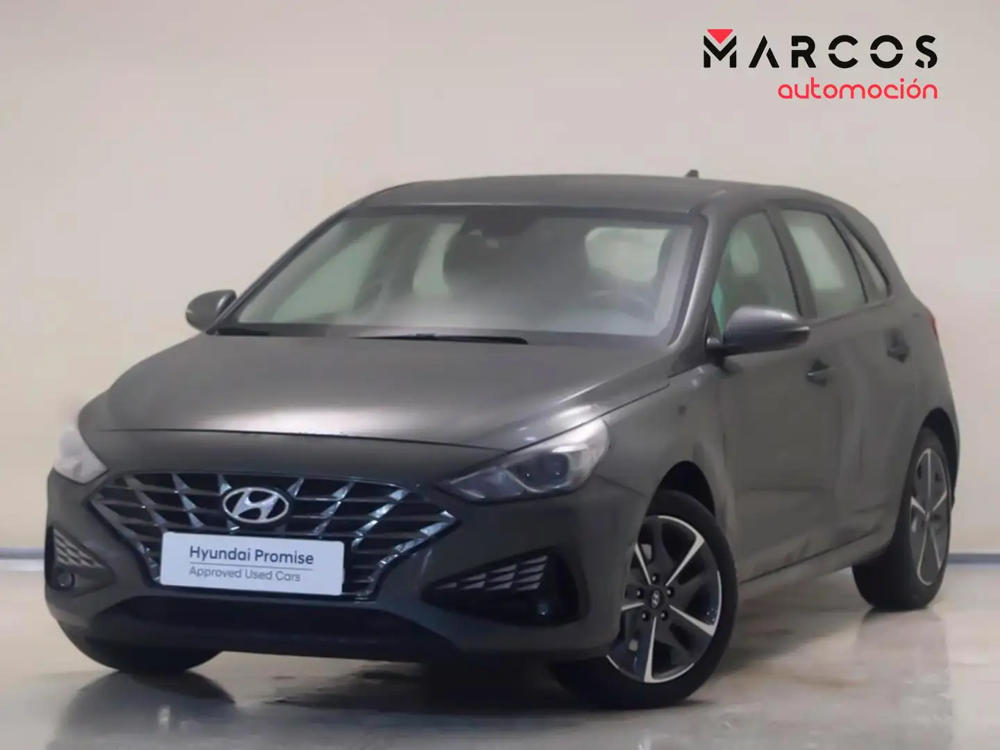 Hyundai i30 1.5 DPI Klass SLX 110 Grijs - 1