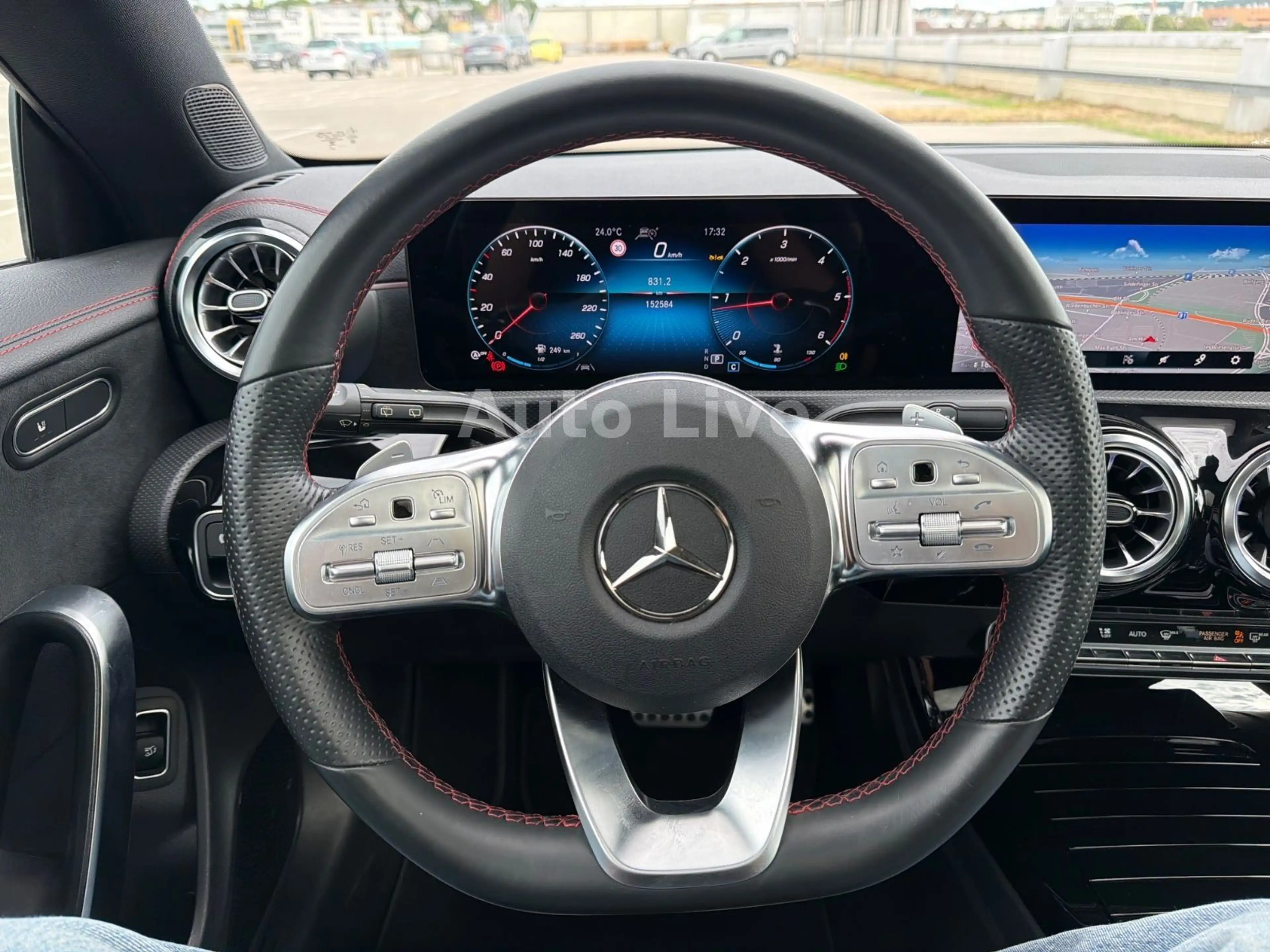Mercedes-Benz CLA 220 d*8G*4 MATIC*AMG-LINE*PAN*WIDESCREEN*VOL — photo 11