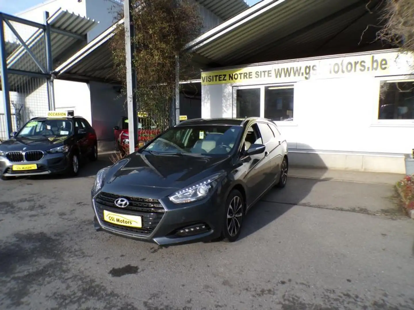 Hyundai i40 1.7 CRDi 115cv break gris 04/17 91.181km Airco GPS Gri - 1