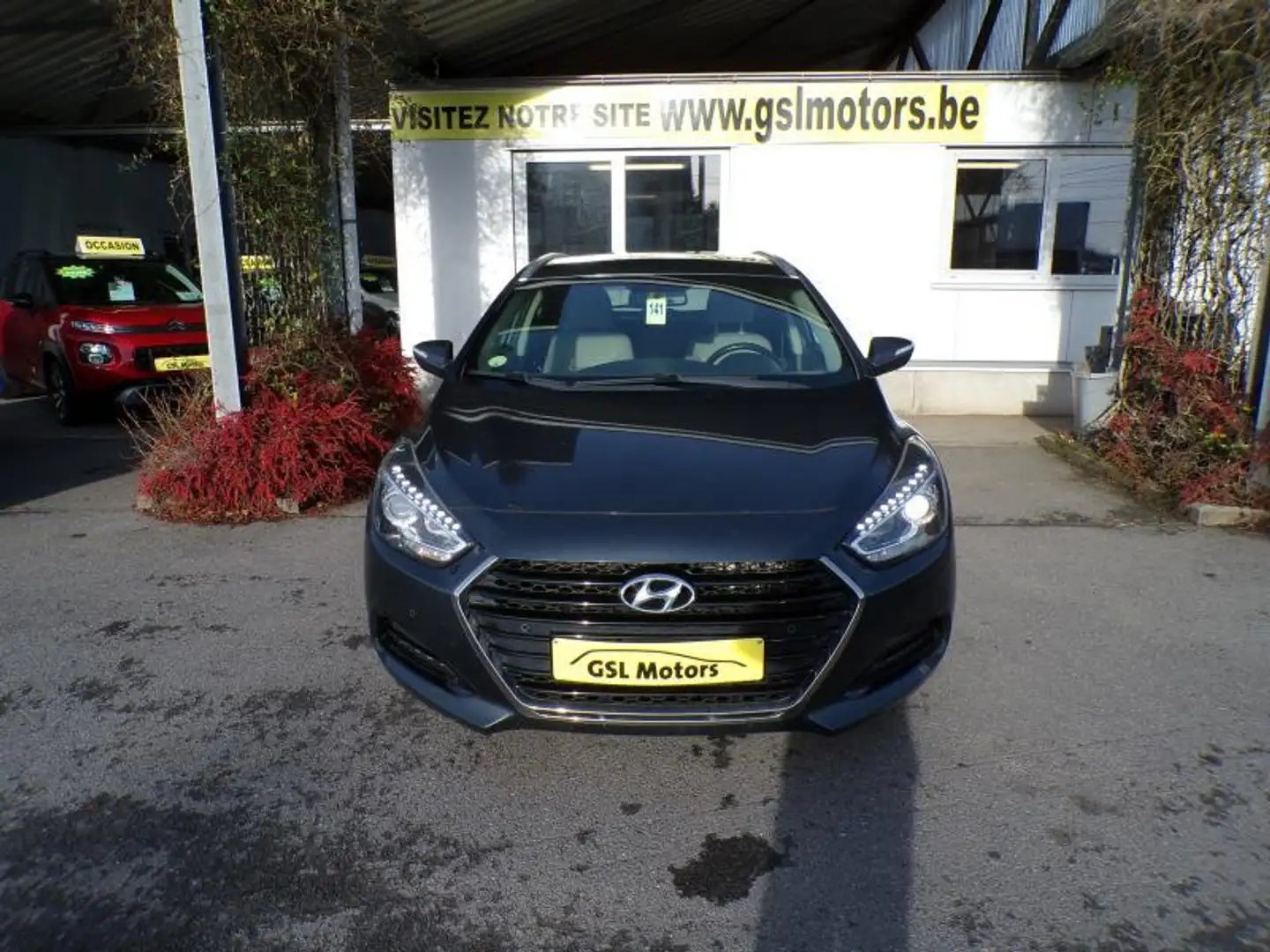Hyundai i40 1.7 CRDi 115cv break gris 04/17 91.181km Airco GPS Gri - 2