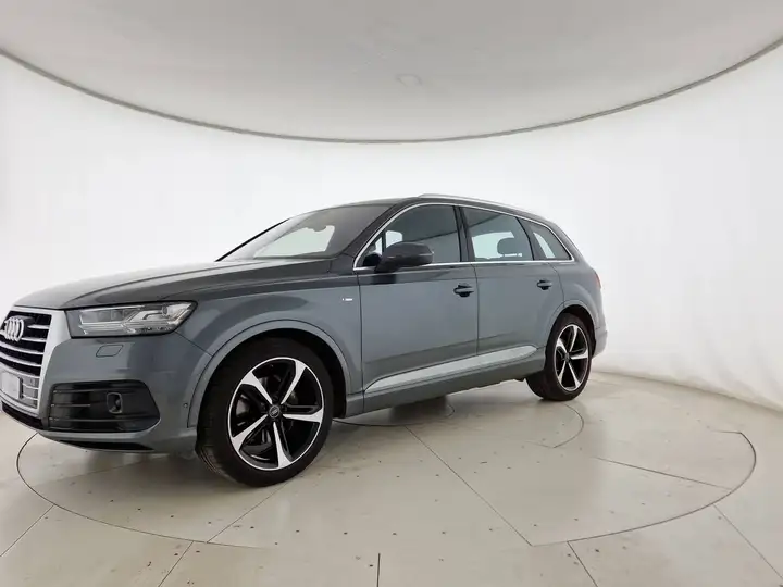 Audi Q7 3.0 tdi sport plus quattro tiptronic