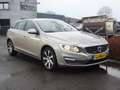 Volvo V60 2.4 D6 Twin Engine Momentum Gris - thumbnail 1