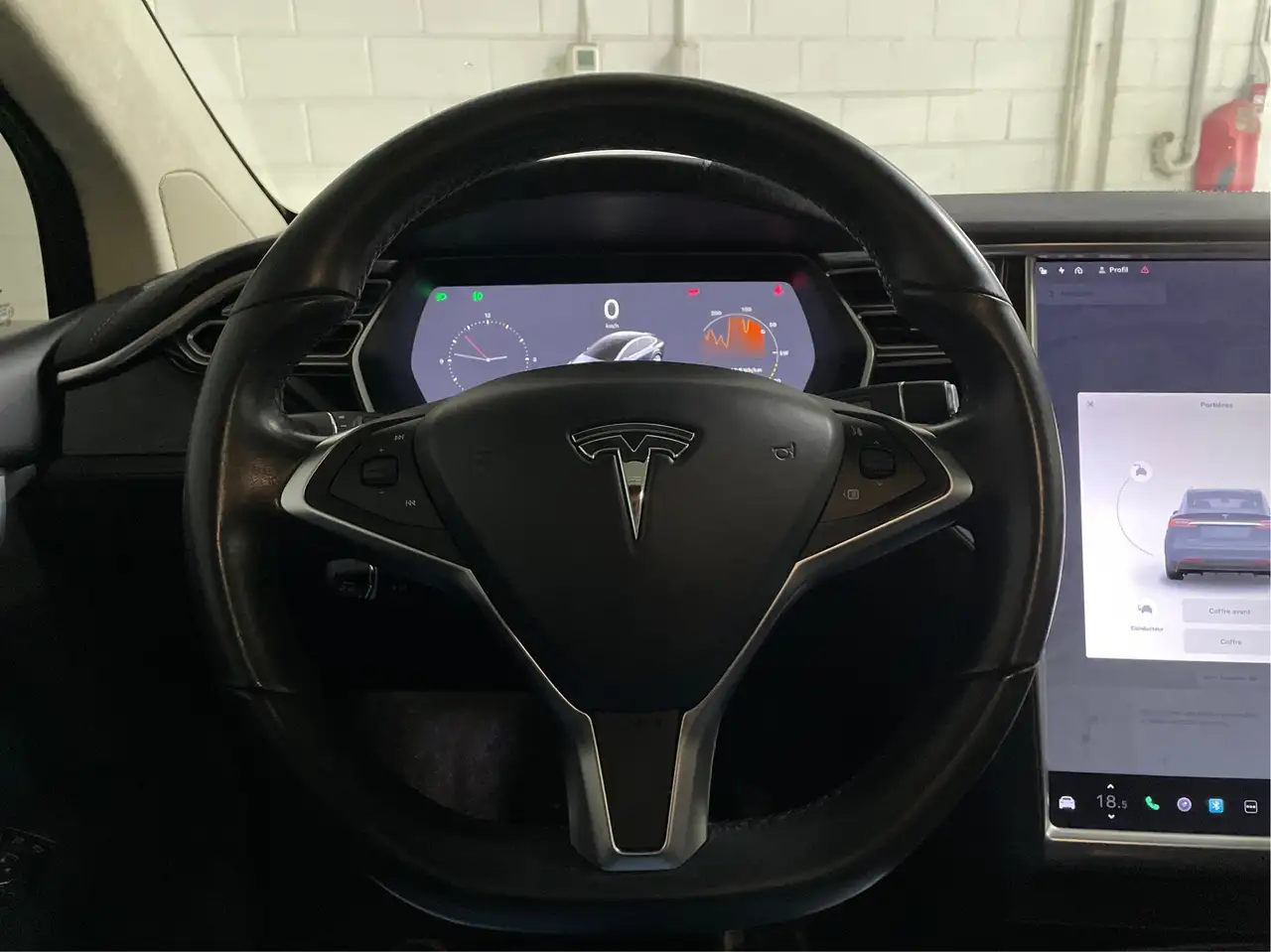 Tesla Model X fotografie Tesla Model X