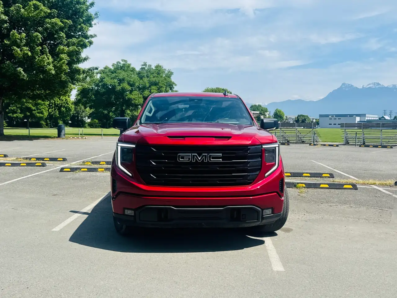GMC Sierra 1500 снимка GMC Sierra 1500
