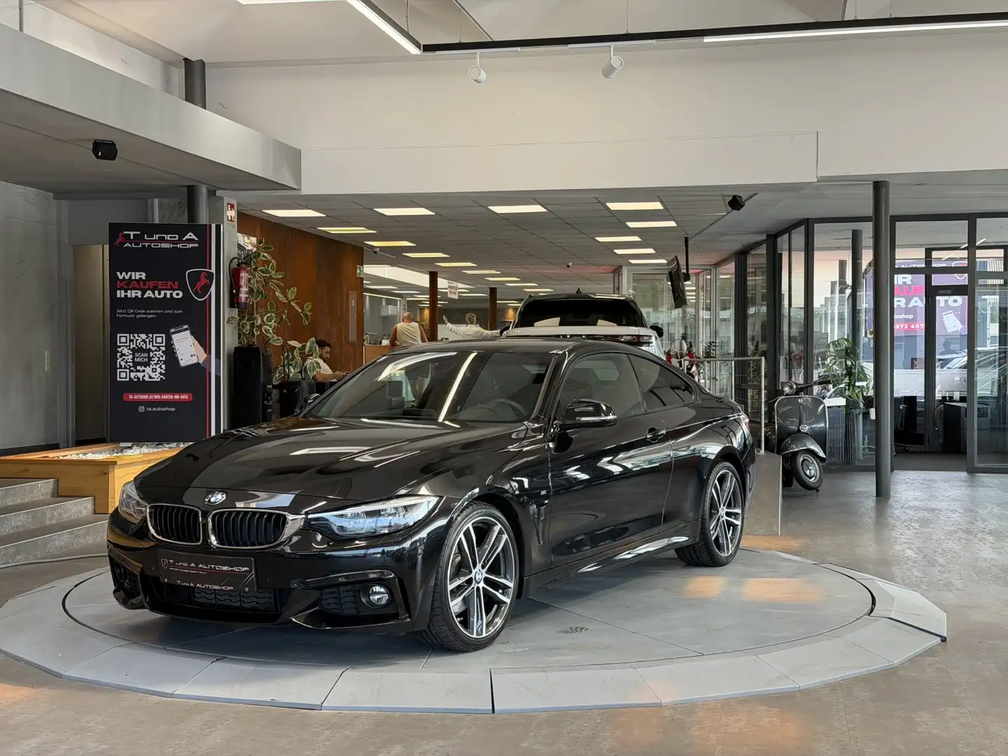 BMW 430 i Coupe Aut. M-Paket *Kamera*19Zoll*Sportsitze Schwarz - 1