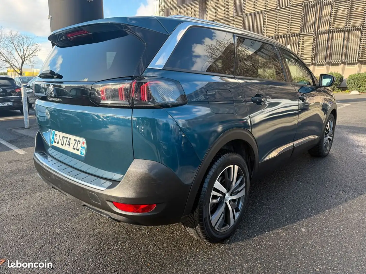 Peugeot 5008 1.5 bluehdi eat8 130ch s&s bva allure pack 1ere main-7places - 2