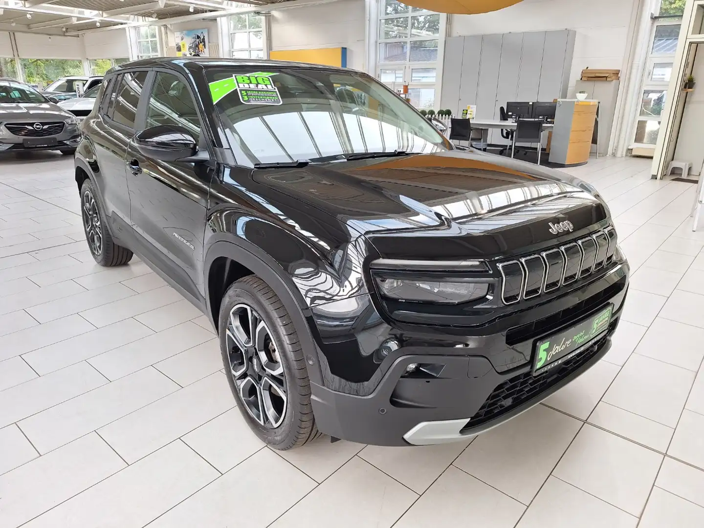 Jeep Avenger 1.2 Limited Mild-Hybrid inkl. Big Deal Zwart - 2
