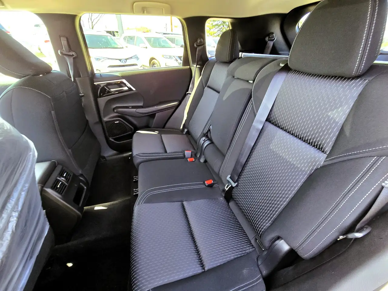 Mitsubishi Outlander снимка Mitsubishi Outlander