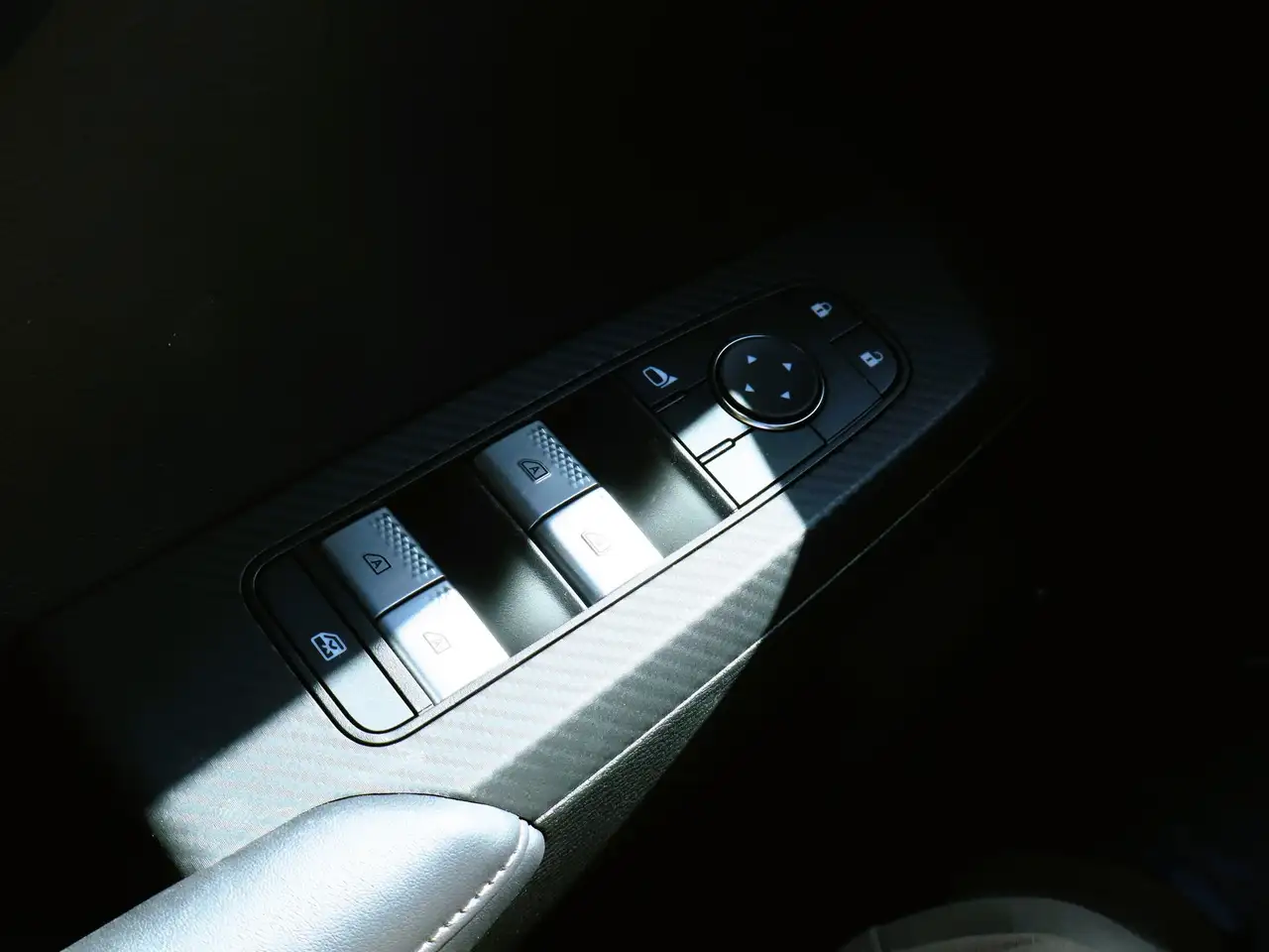 Mitsubishi Outlander снимка Mitsubishi Outlander