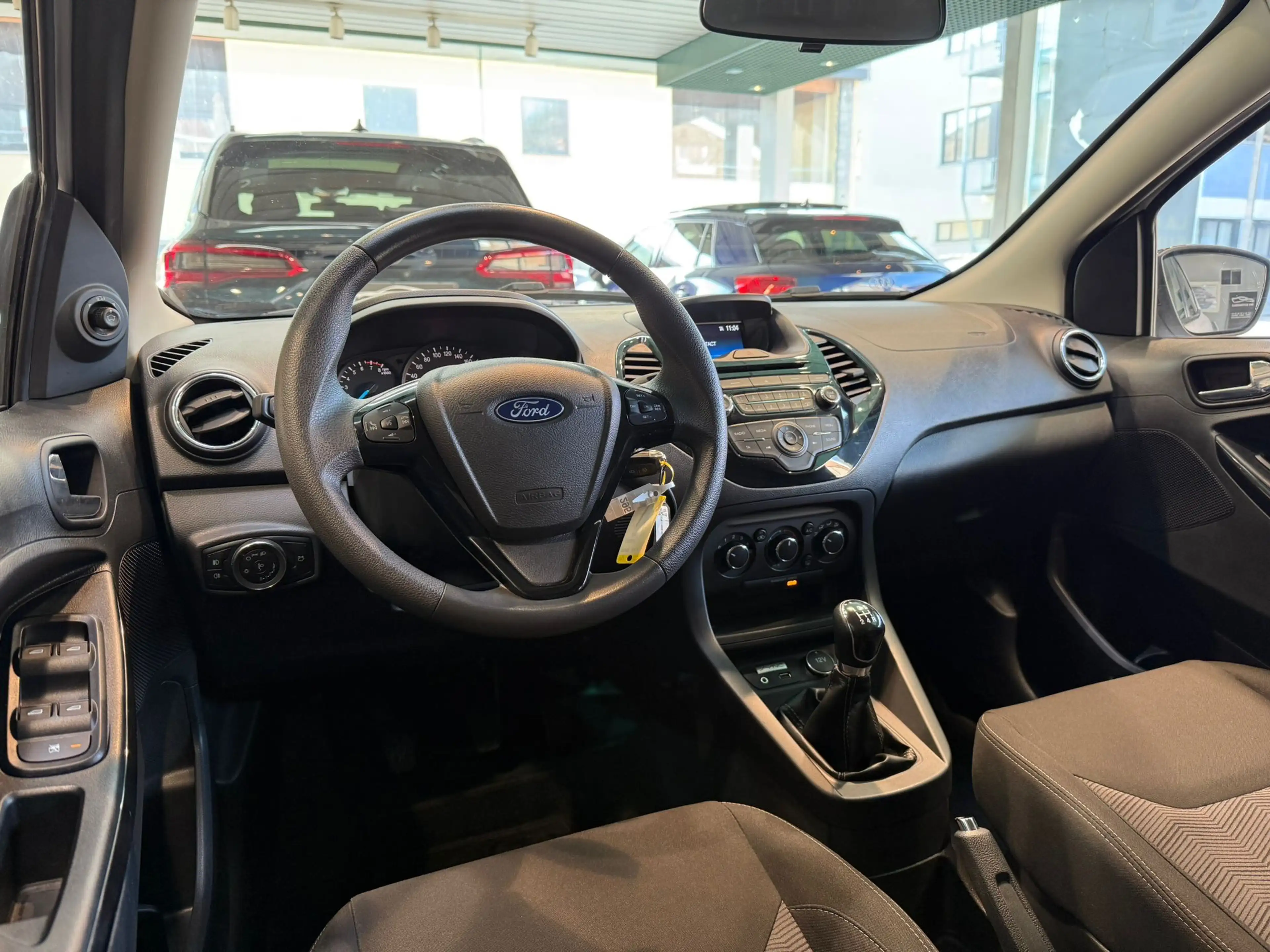 Ford Ka/Ka+ 1.2i Black Edition * Clim * Écran * Jante — photo 9