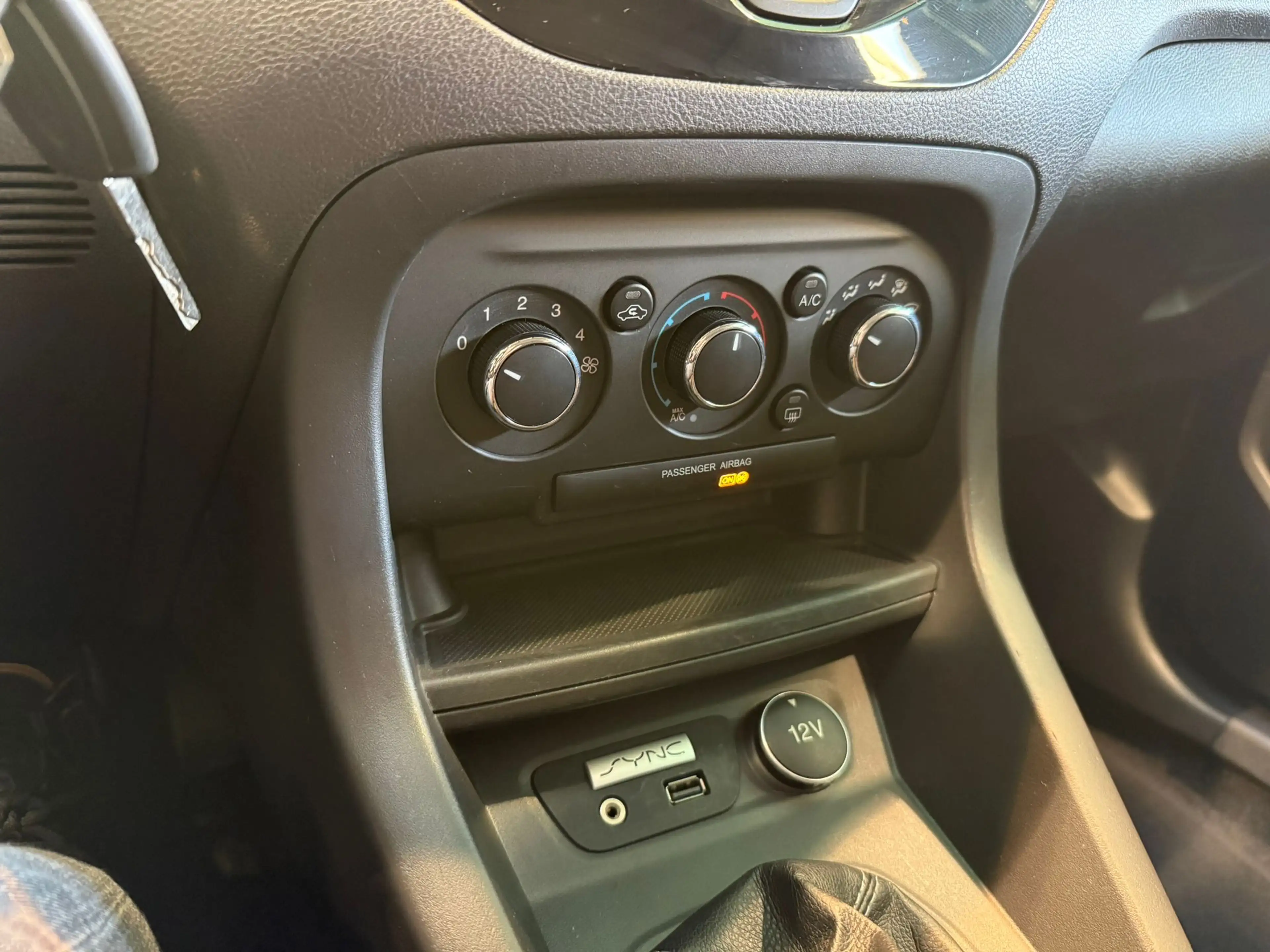 Ford Ka/Ka+ 1.2i Black Edition * Clim * Écran * Jante — photo 15
