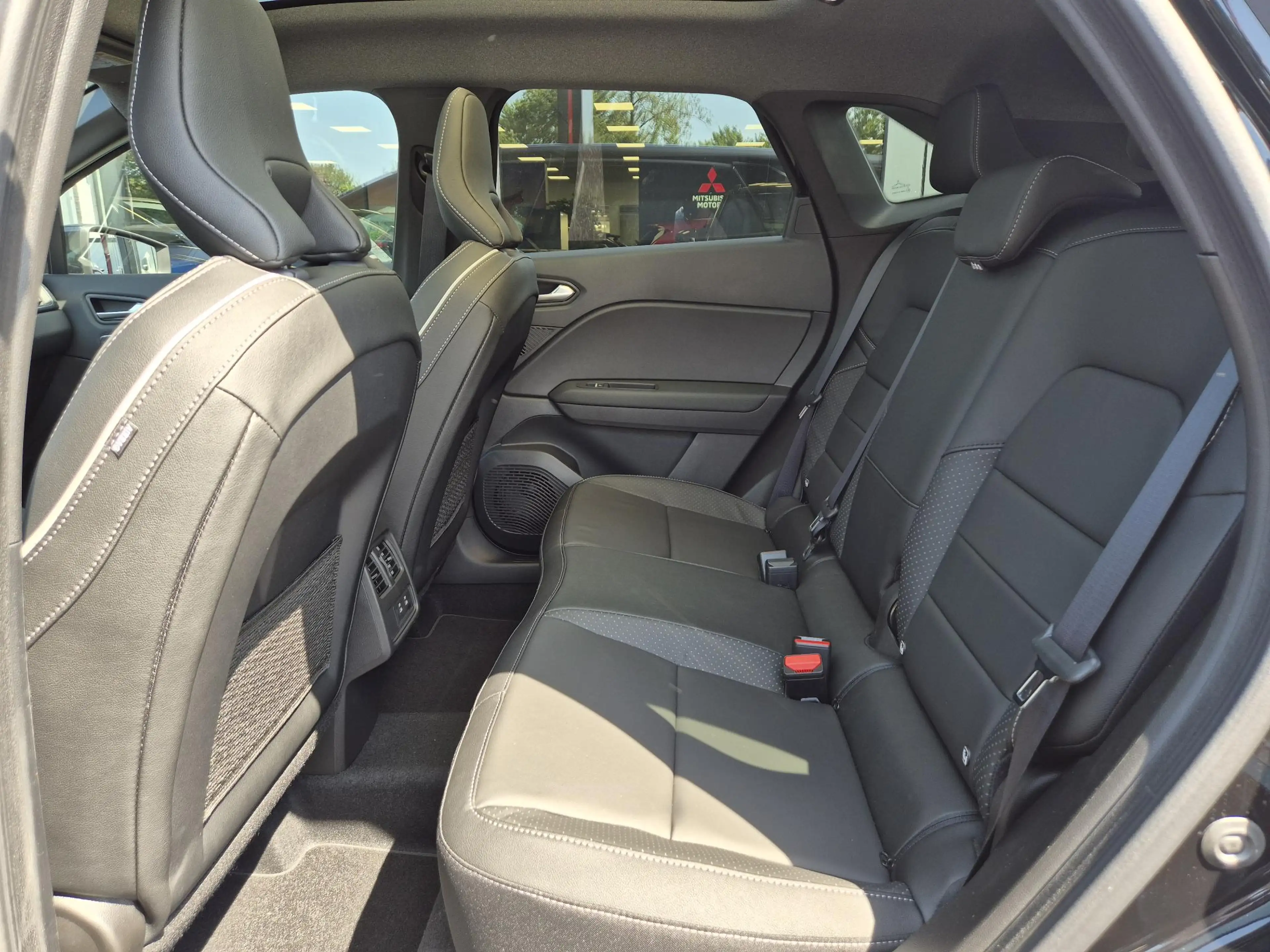 Mitsubishi Grandis 1.8 HEV Instyle | Panoramadak | Harmon/Kardon | De — photo 7