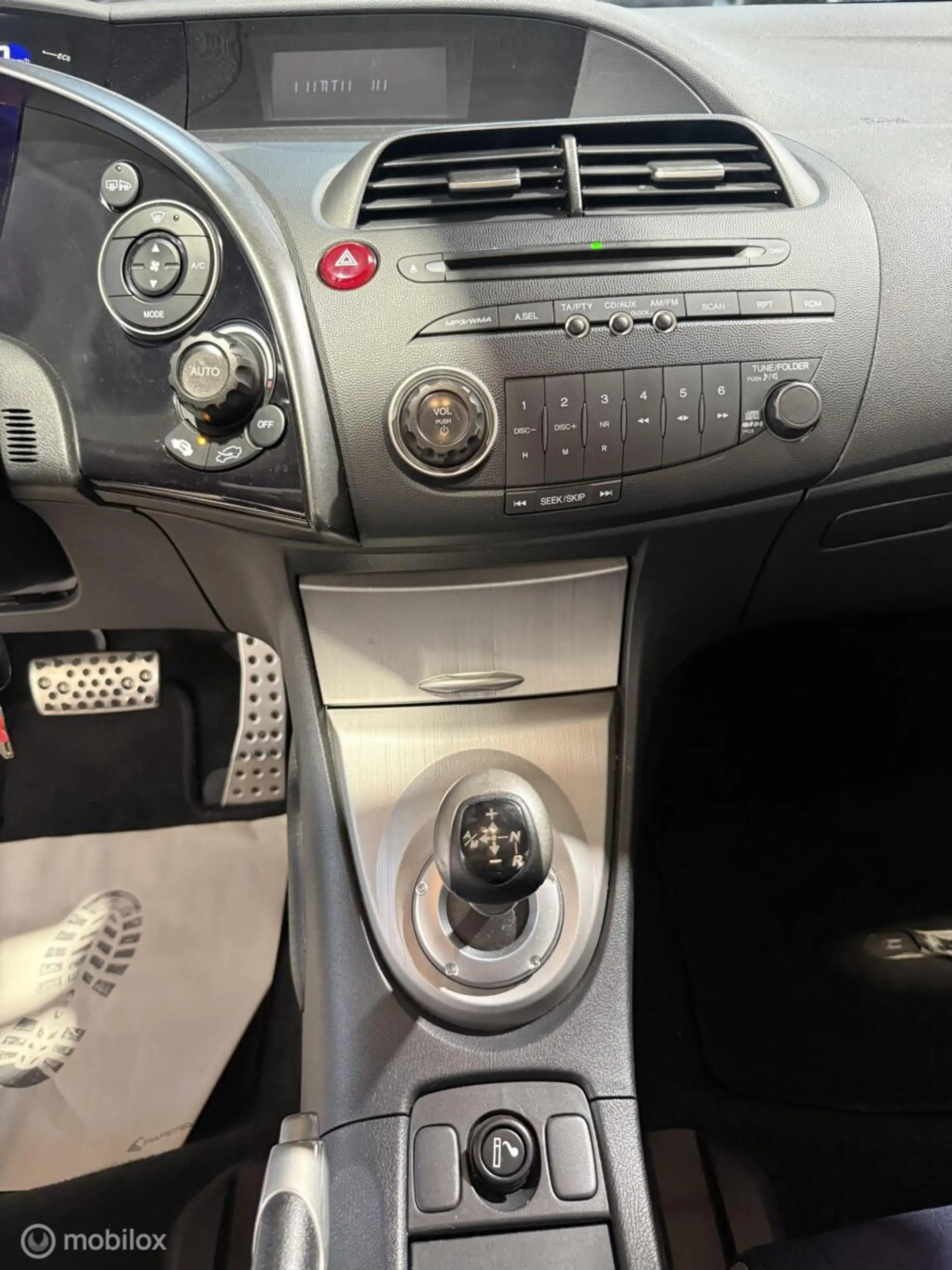 Honda Civic 1.8 Sport AUT/AIRCO/CRUIS/PSENSOR/APK/NAP/1EIG — photo 6