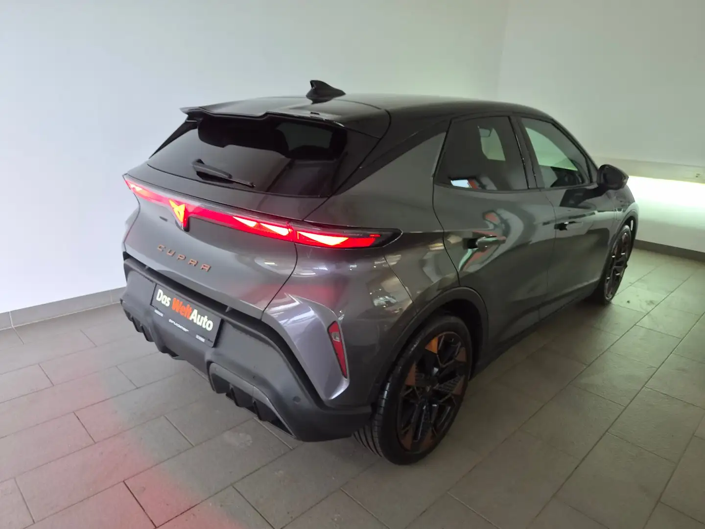 CUPRA Raval ENDURANCE 52/55 155kW/210 PS Grau - 2