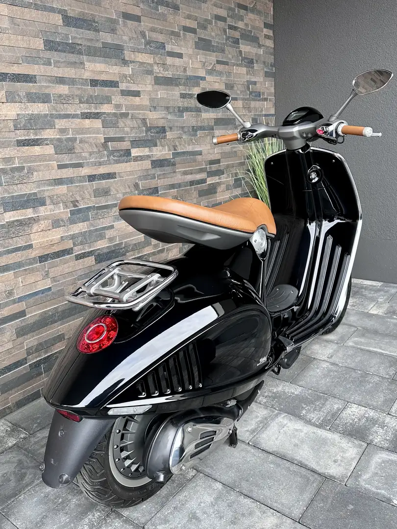 Vespa 946 Ricordo Italiano, 980 km, 1 von 300 Stk. Negru - 2