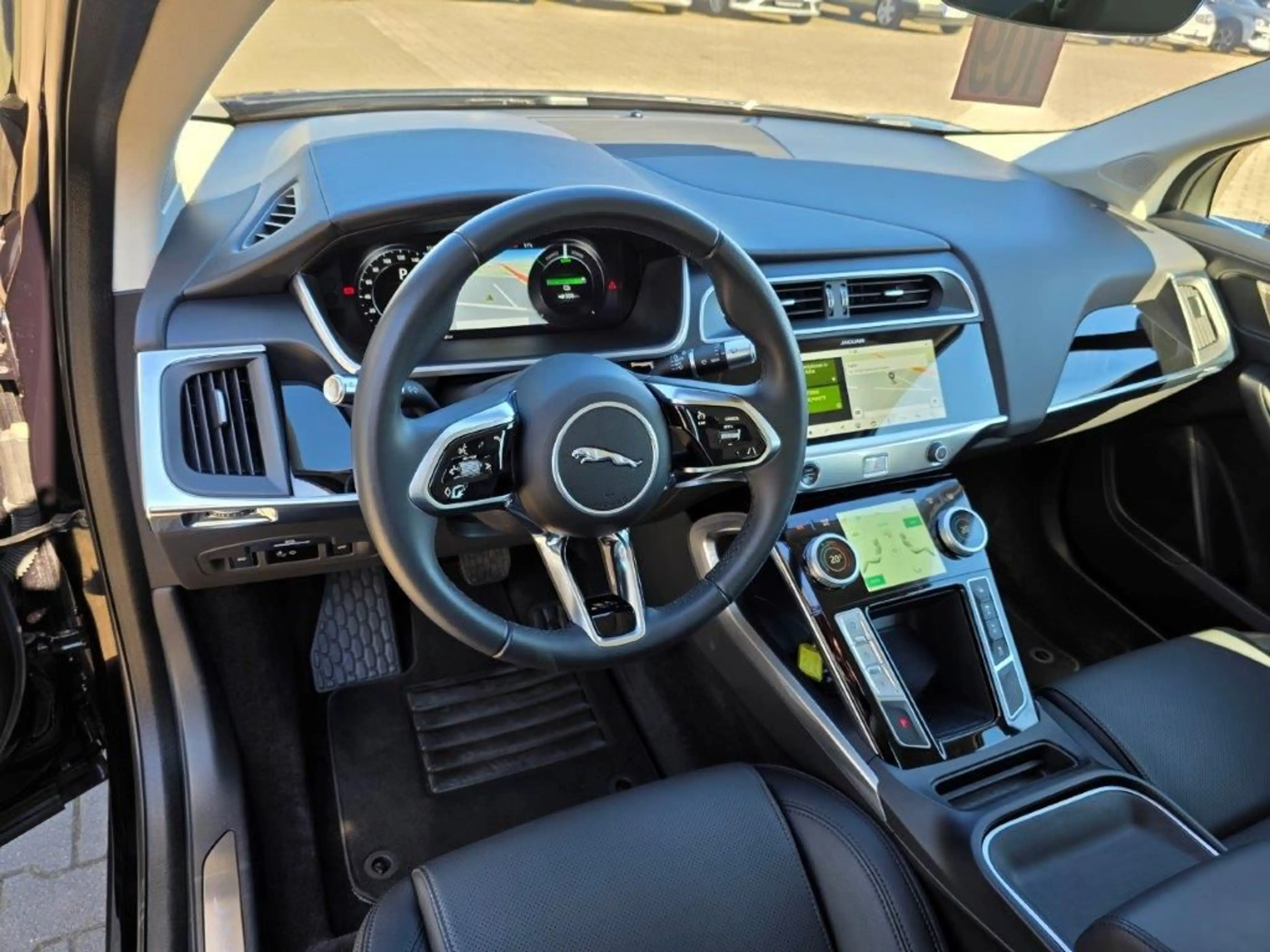 Jaguar I-Pace EV400 AWD S — photo 10