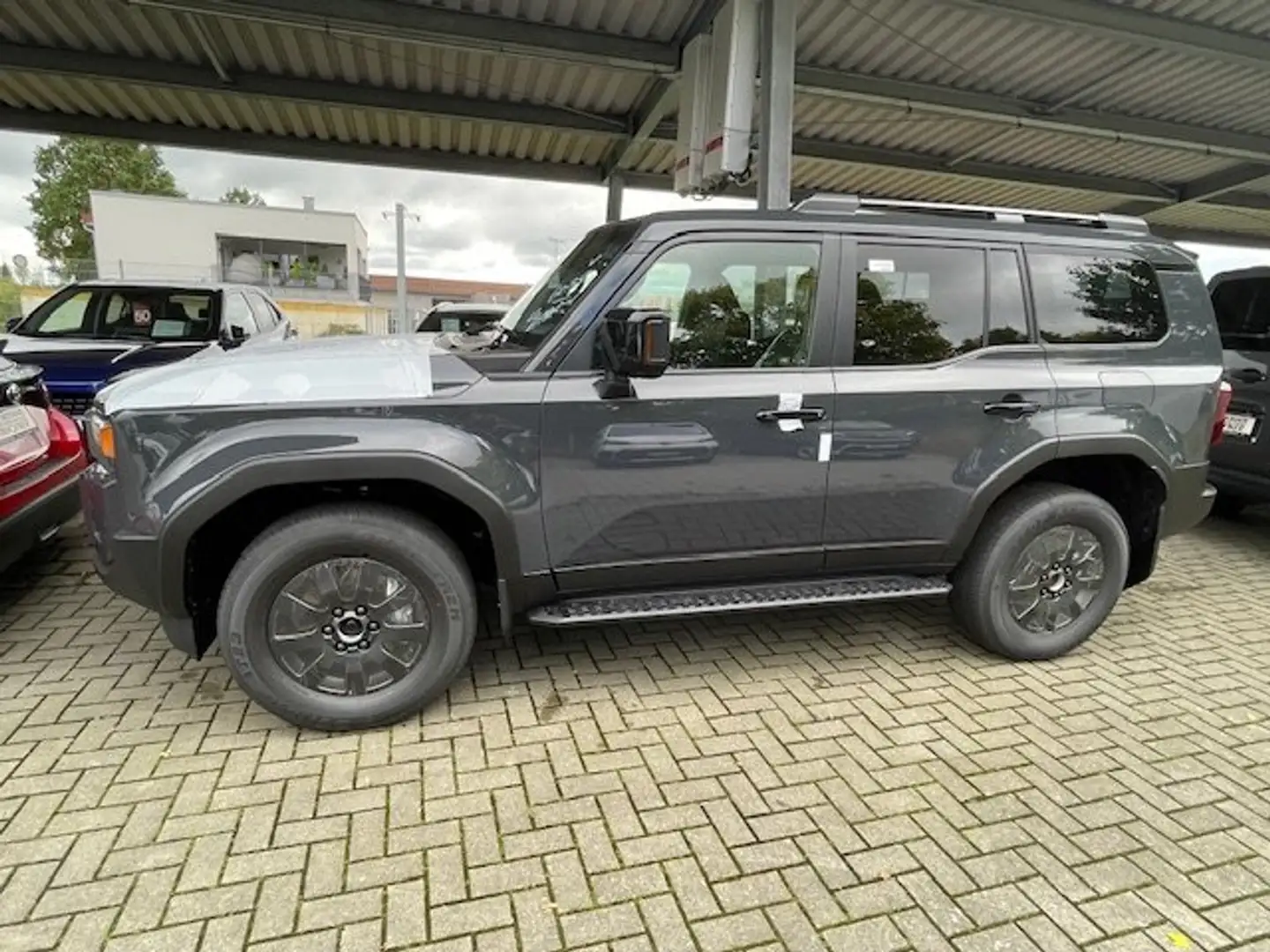 Toyota Land Cruiser Land Cruiser 2.8 D-4D Mild-Hybrid Automatik Execut Noir - 2