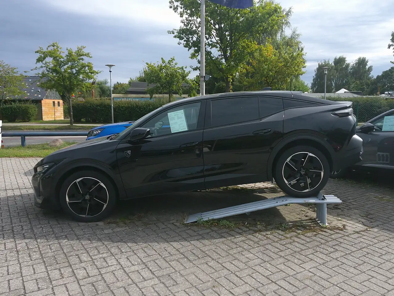 Peugeot 408 GT 130 EAT8 12