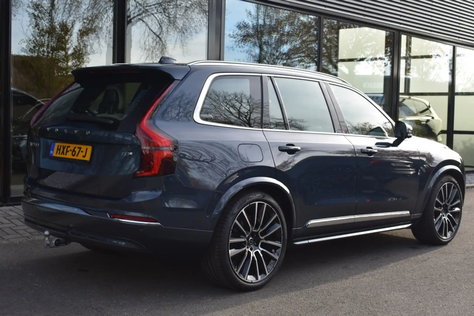 Volvo XC90 T8 455pk AWD Ultra Bright FACELIFT | Luchtvering | Bleu - 2