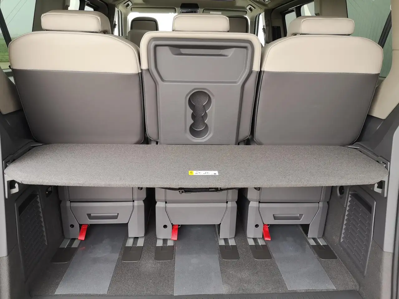 Volkswagen T7 Multivan 2,0TDI Edition DSG Elegance KÜ 7 Sitzer 11