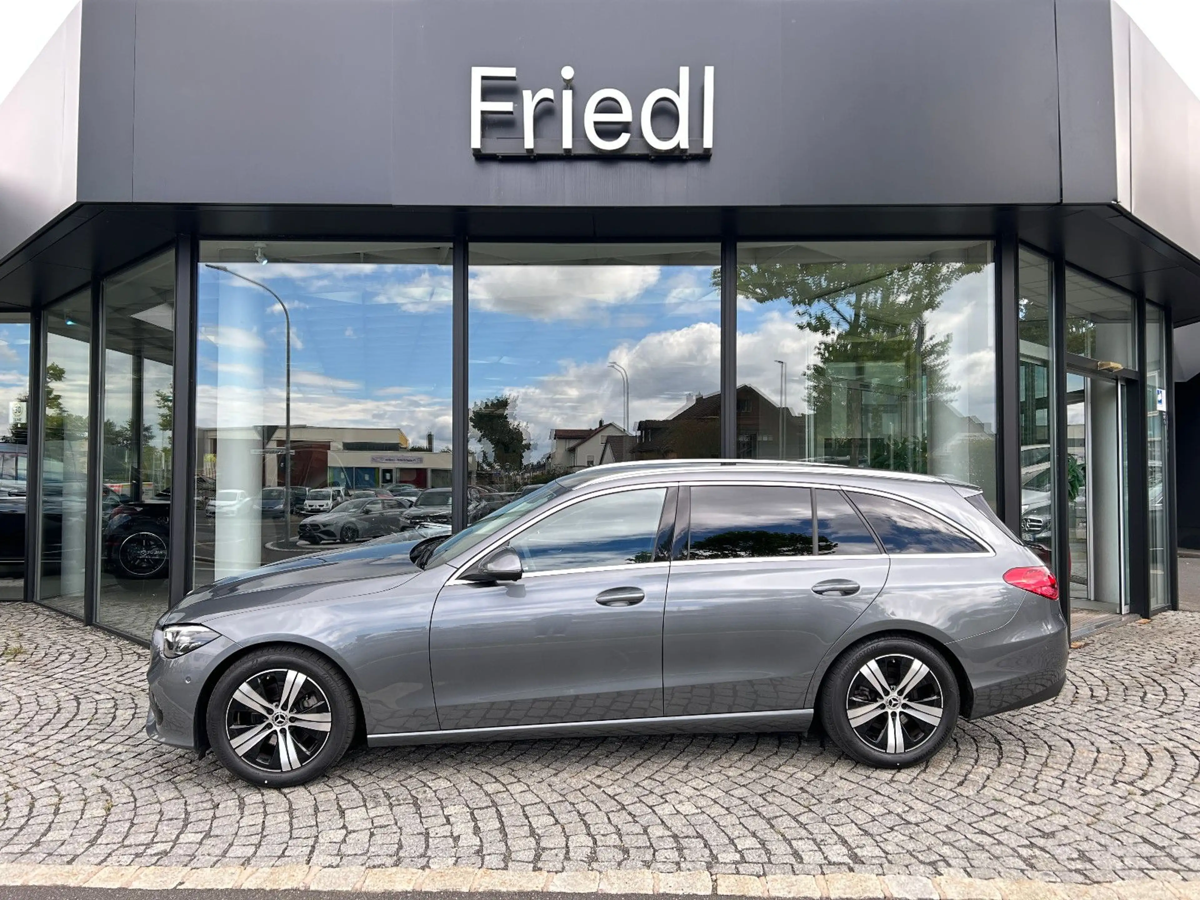 Mercedes-Benz C 180 T Avantgarde, AHK, LED, Kamera, MBUX,