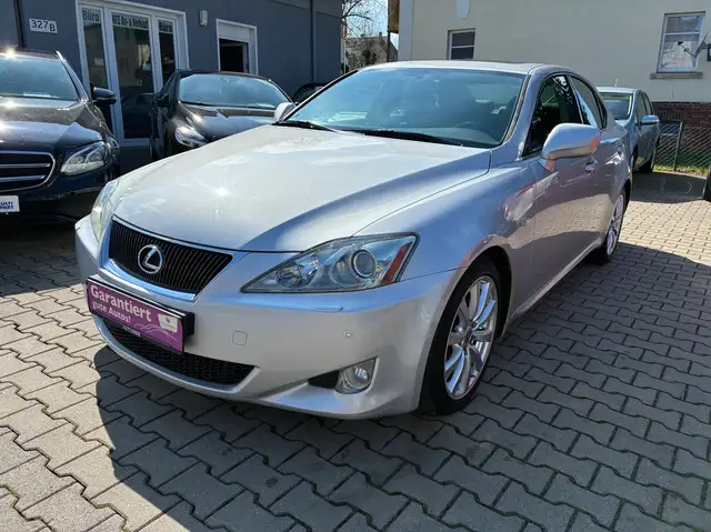 Lexus IS 250 250 V6 Luxury Line / SD / Leder / Mark Levinson