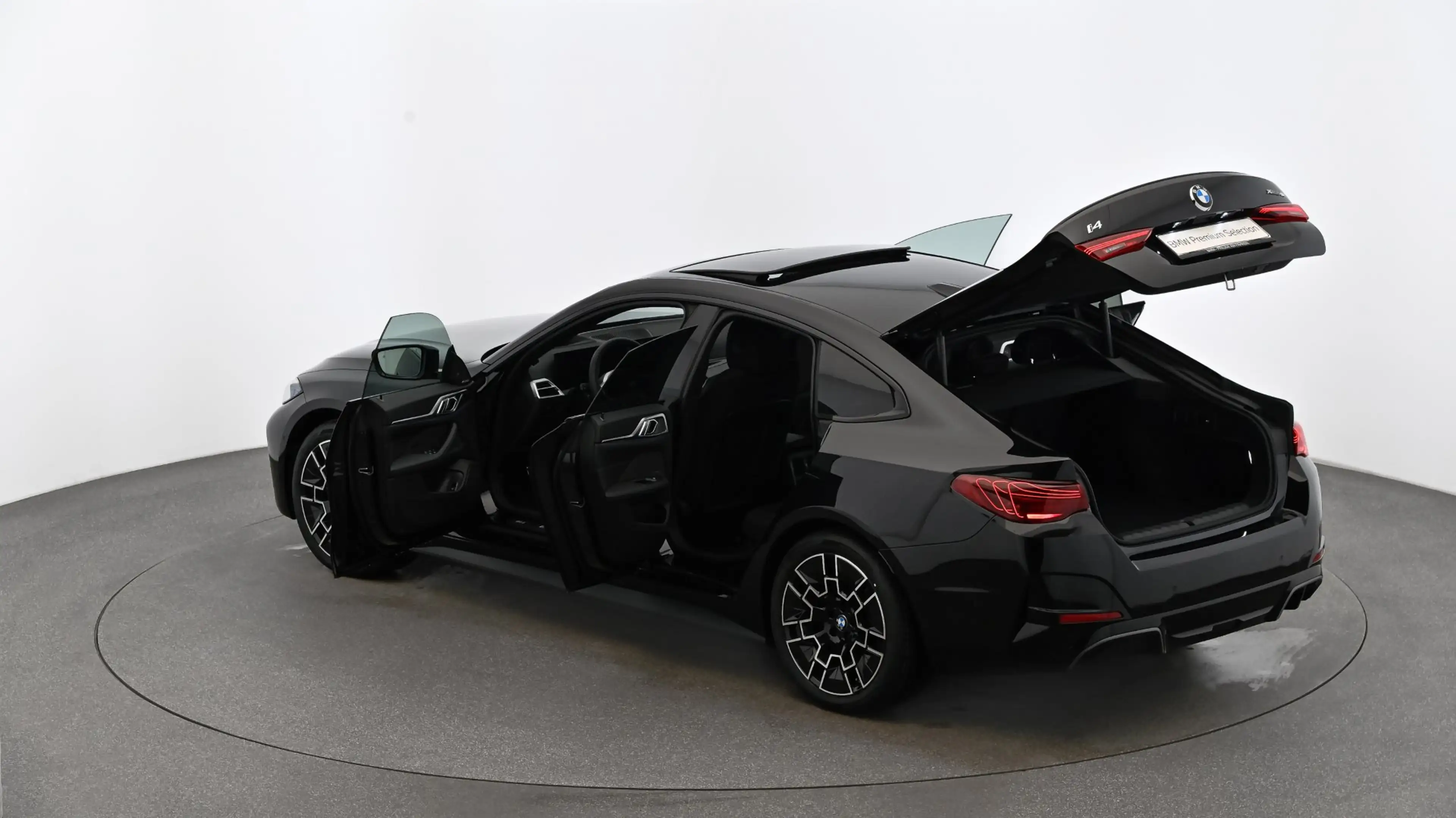BMW i4 Gran Coupé xDrive40 — photo 10