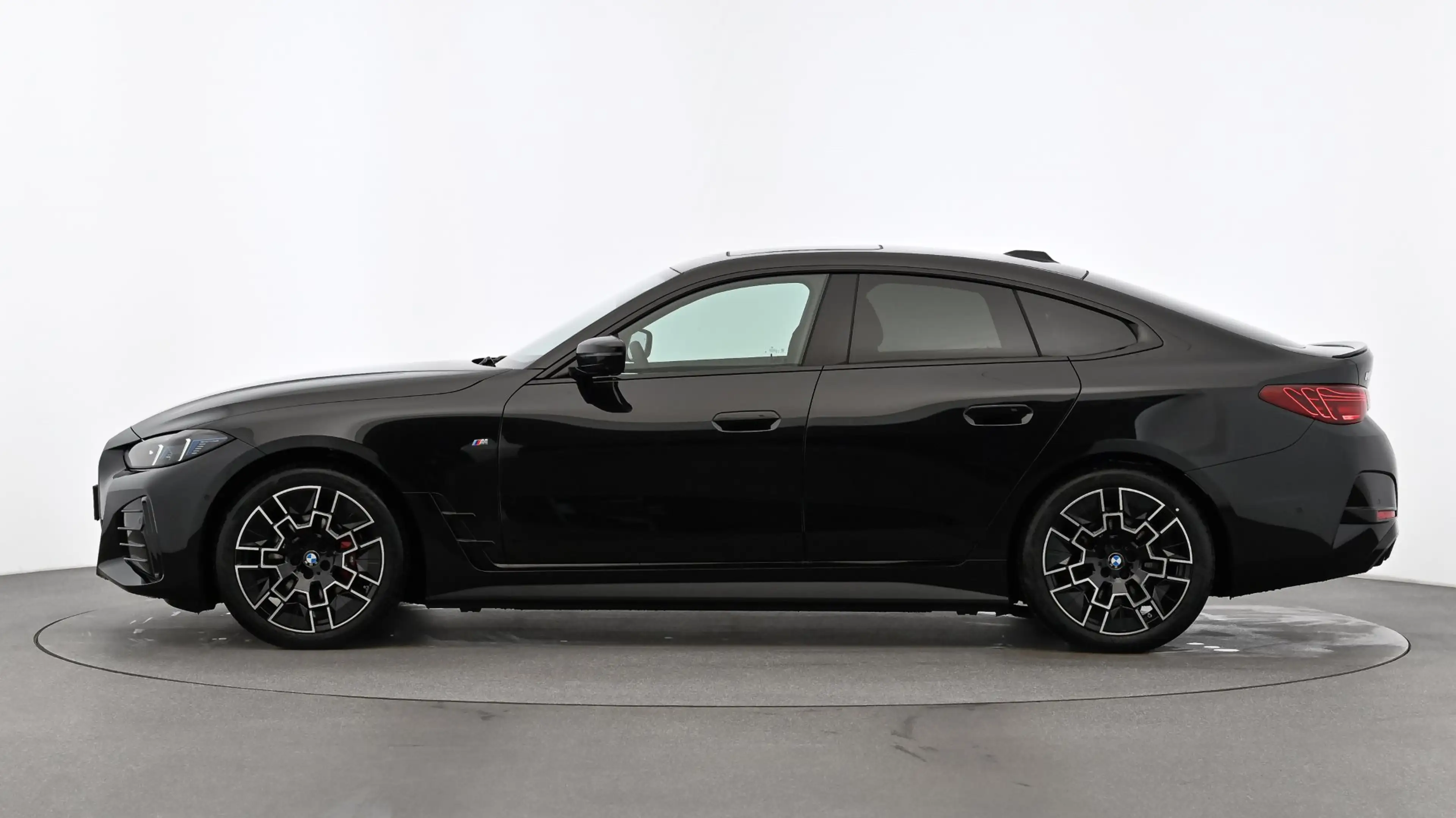 BMW i4 Gran Coupé xDrive40 — photo 4