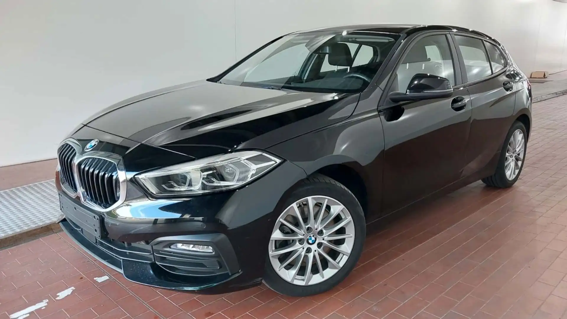 BMW 120 d xDrive /Lenkradheizung / NAVI / 1.HAND Schwarz - 1
