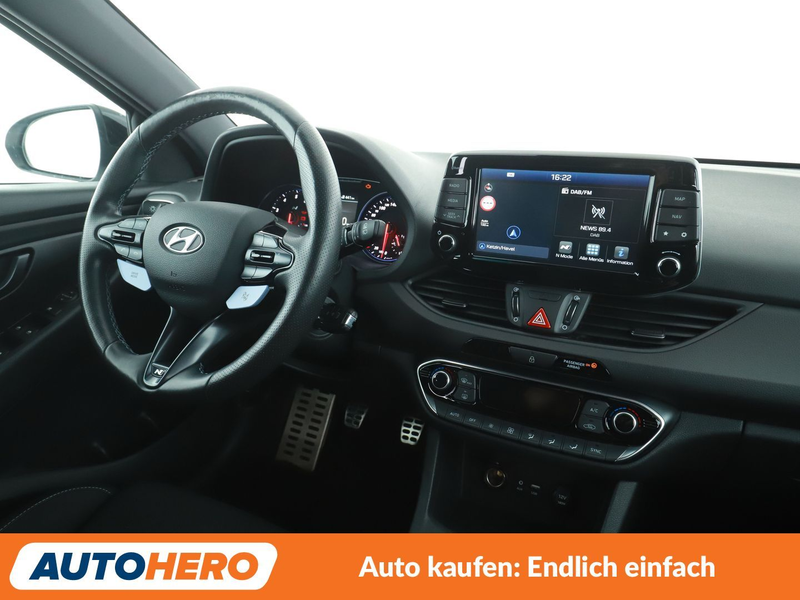 Hyundai i30 2.0 TGDI N*NAVI*TEMPO*CAM*PDC*SHZ*ALU*KLIMA* — photo 13