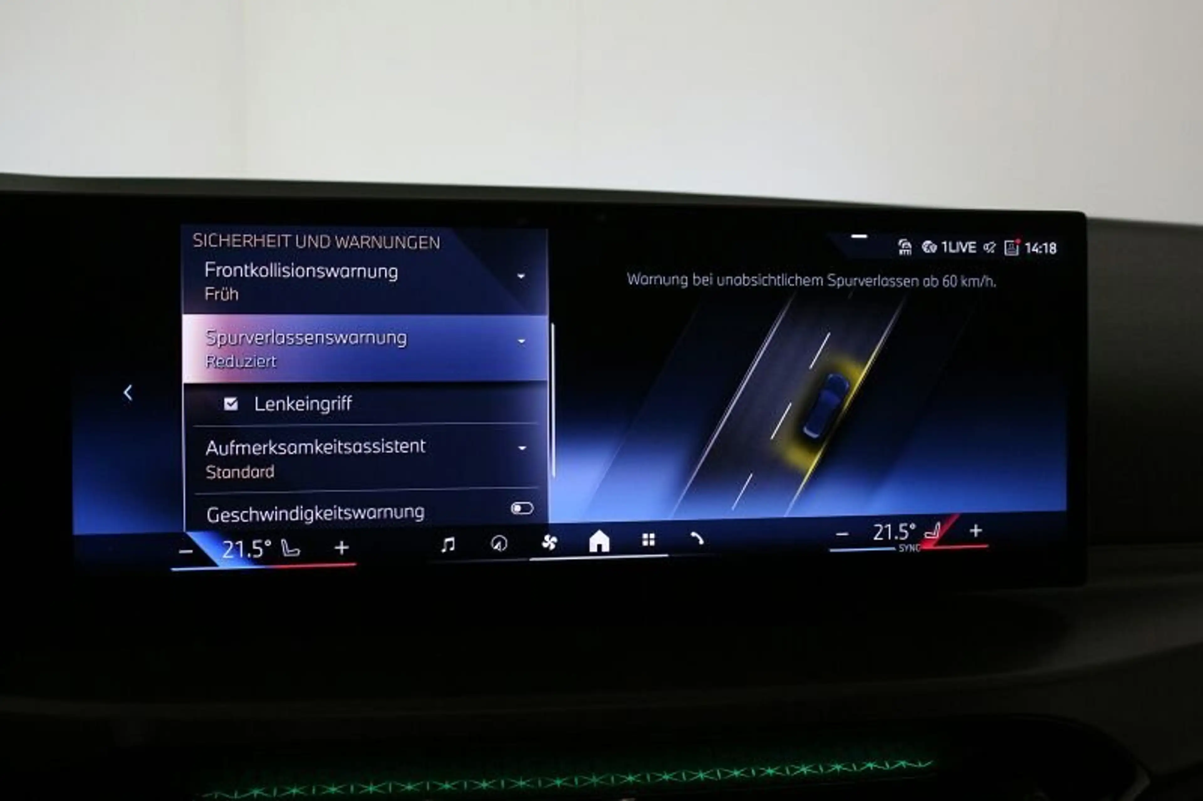 BMW 320 i AT AHK LED ACC Park+ HuD Lenkradh Alarm — photo 11