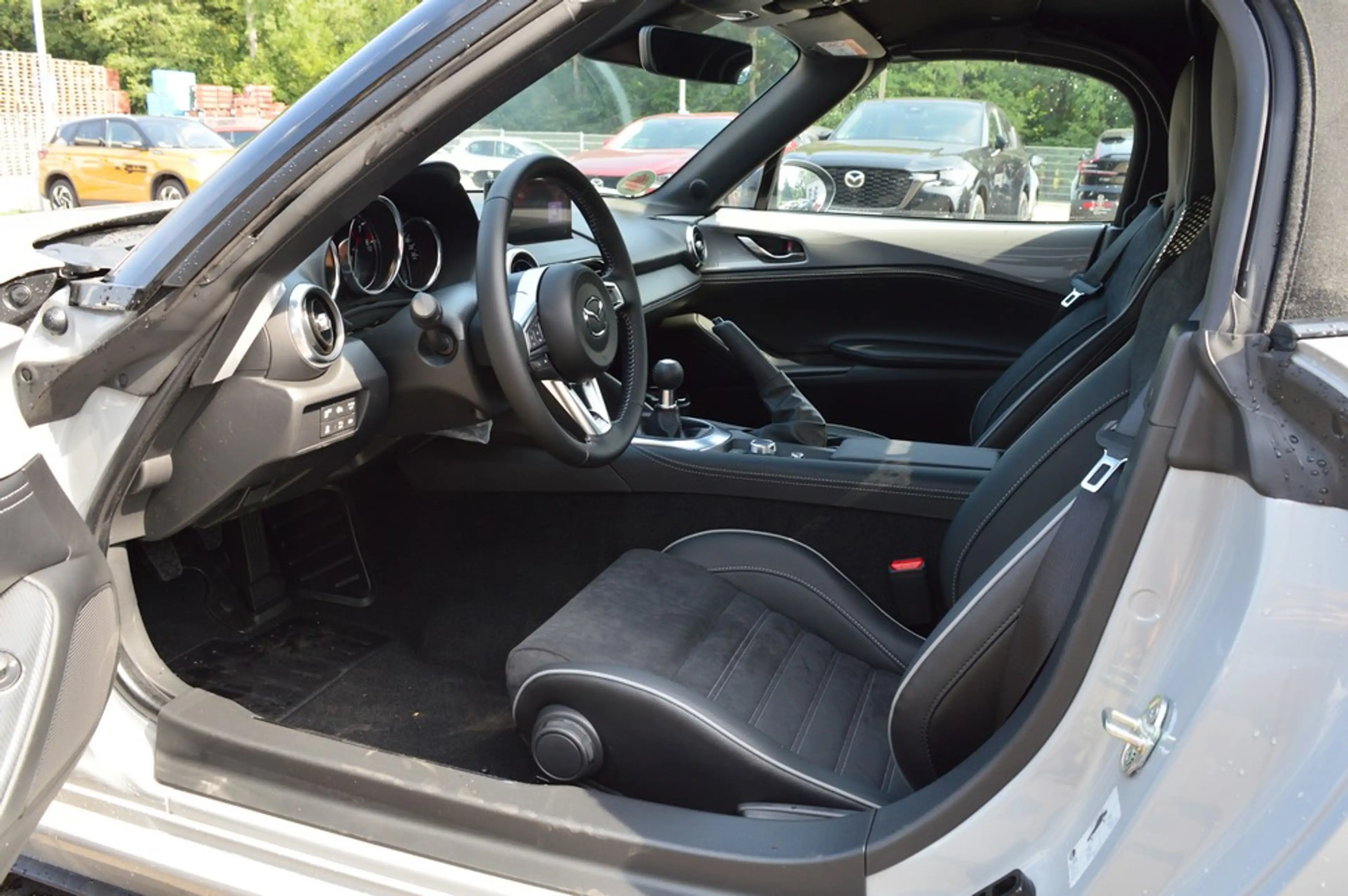 Mazda MX-5 MX-5 ST SKYACTIV-G 1.5 Homura *Voll+Recaro* — photo 12