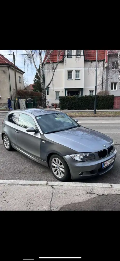 BMW 120 120d Grau - 1