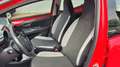 Toyota Aygo 1.0 VVT-i x-play airco, automaat. Rood - thumbnail 10