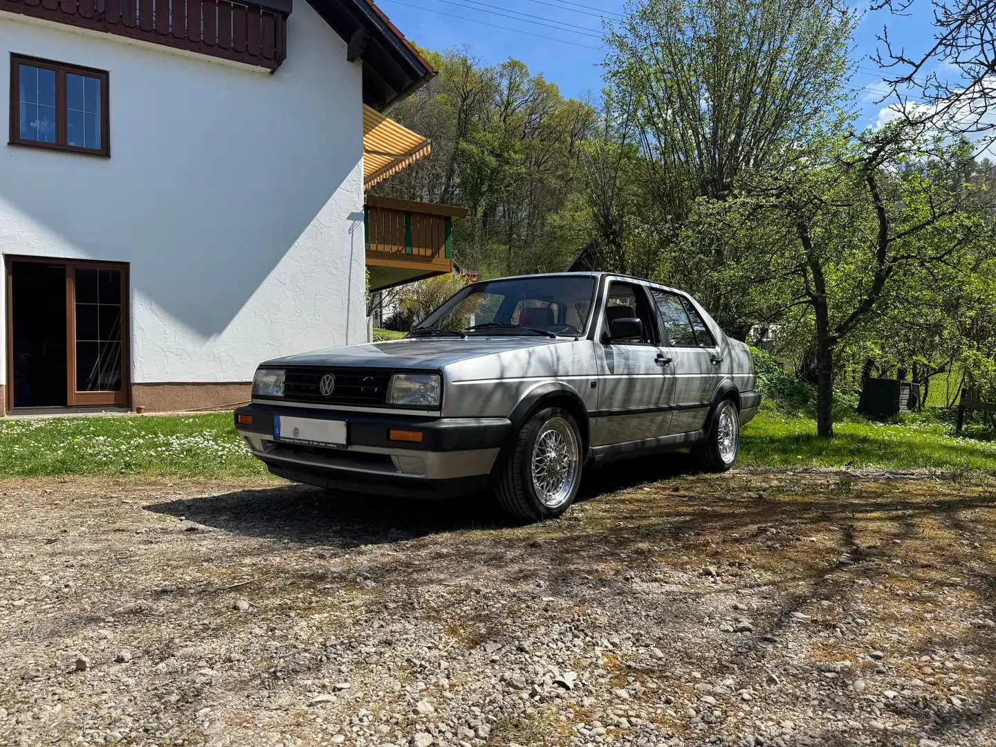 Volkswagen Jetta II (19E, 1G2, 165) 1.6 Plateado - 1