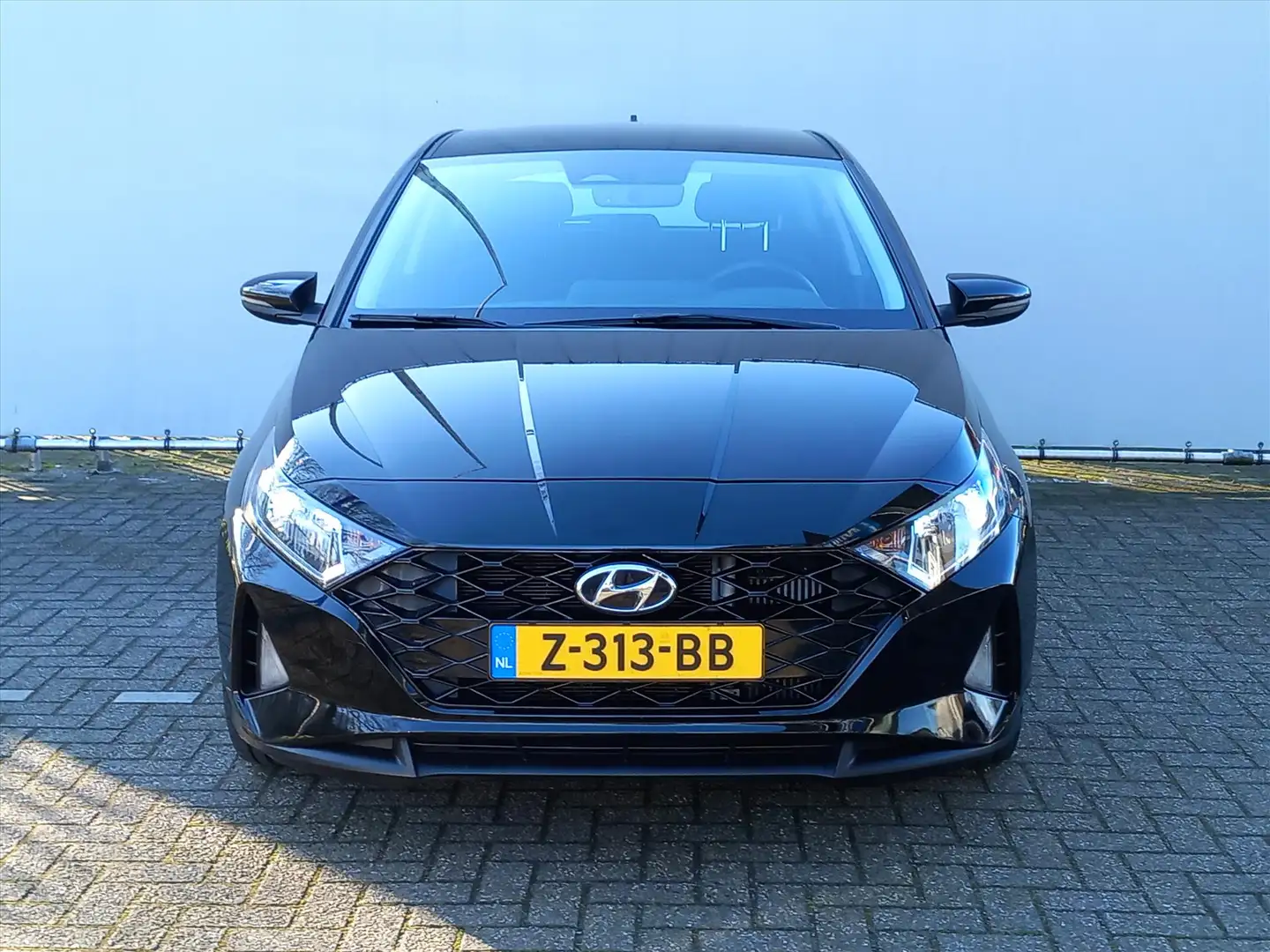 Hyundai i20 1.0 T-GDI 48V 100PK Comfort | Cruise | Airco | App Zwart - 2