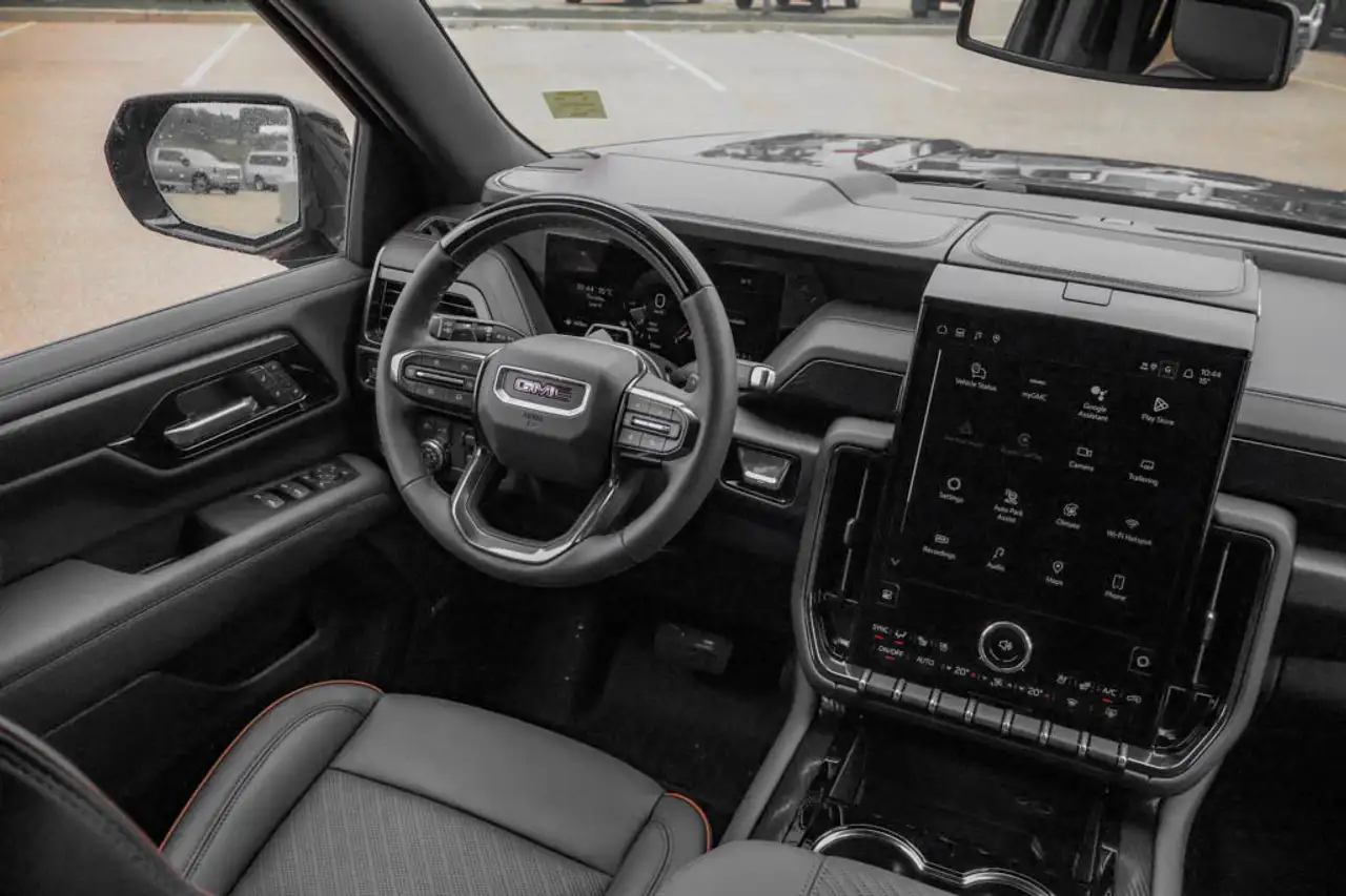 GMC Yukon снимка GMC Yukon