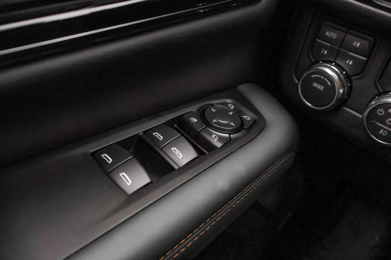GMC Yukon снимка GMC Yukon