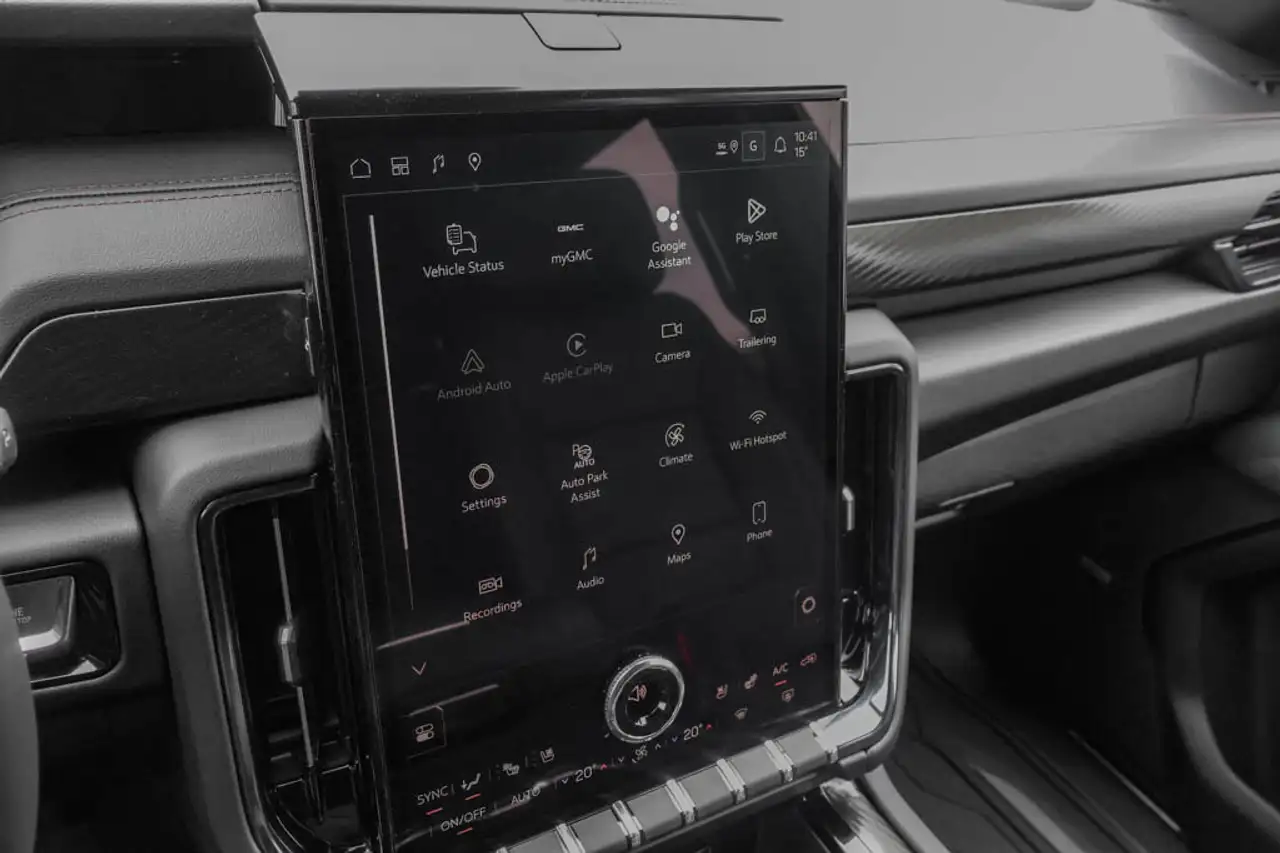 GMC Yukon снимка GMC Yukon
