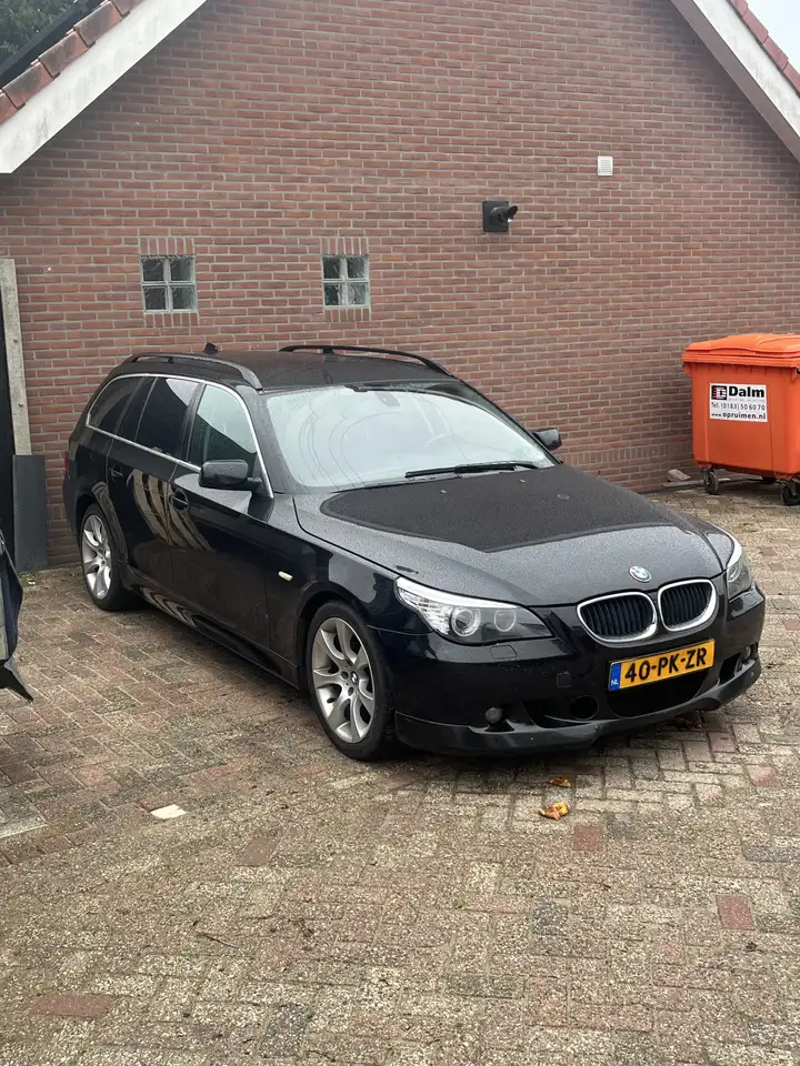 BMW 525