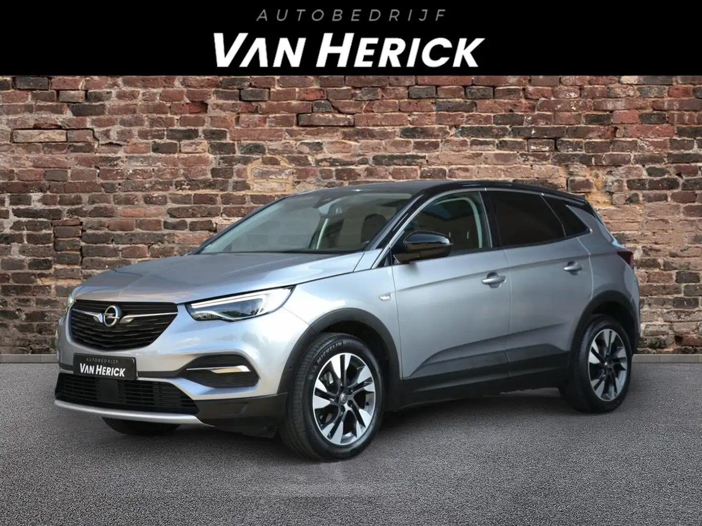 Opel Grandland X 1.2 Turbo Innovation Automaat | Navi | Keyless | A Grey - 1