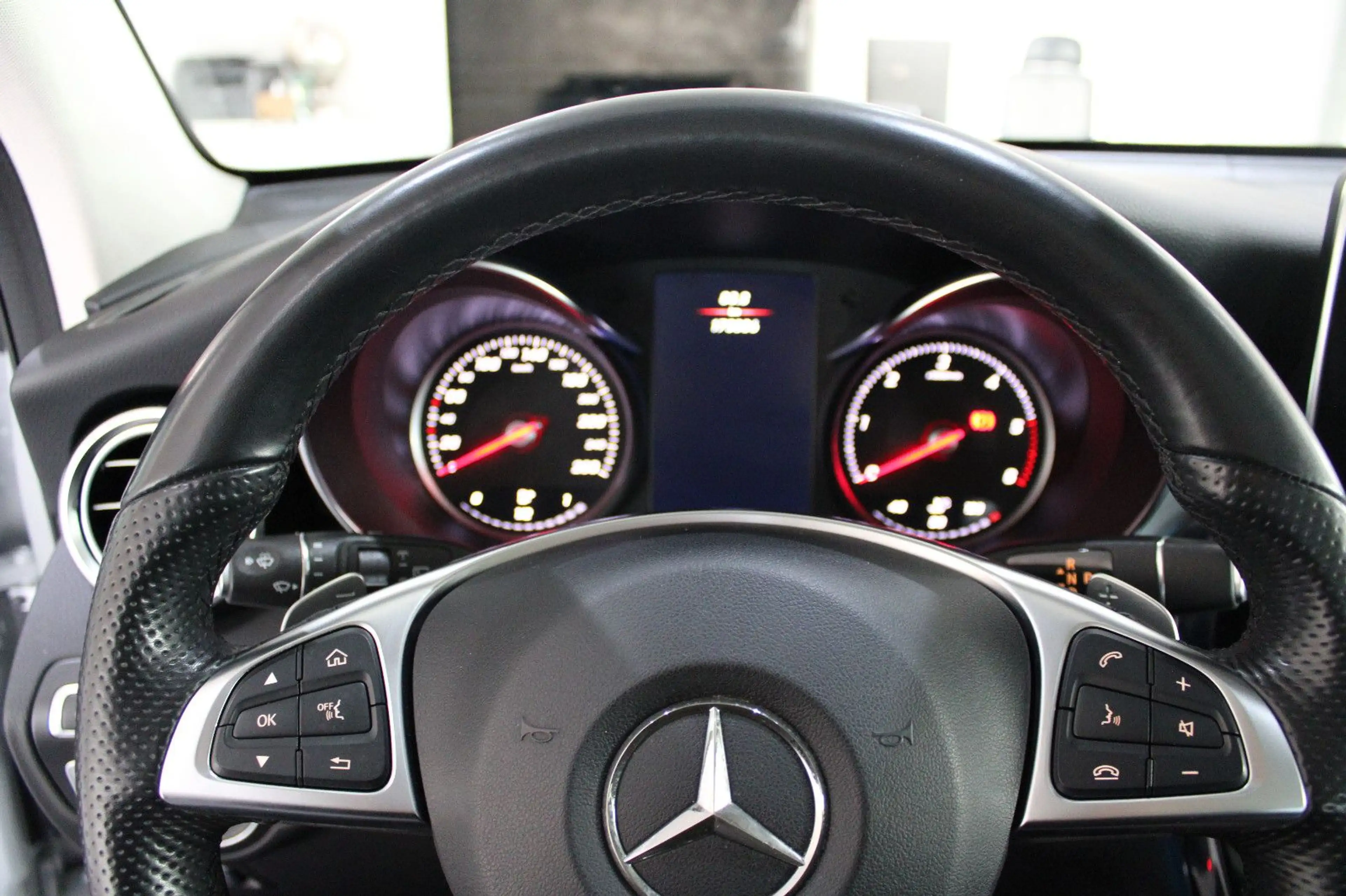 Mercedes-Benz GLC 220 d 4MATIC AMG-SPORTPAKET PANORAMA *I.HAND — photo 9