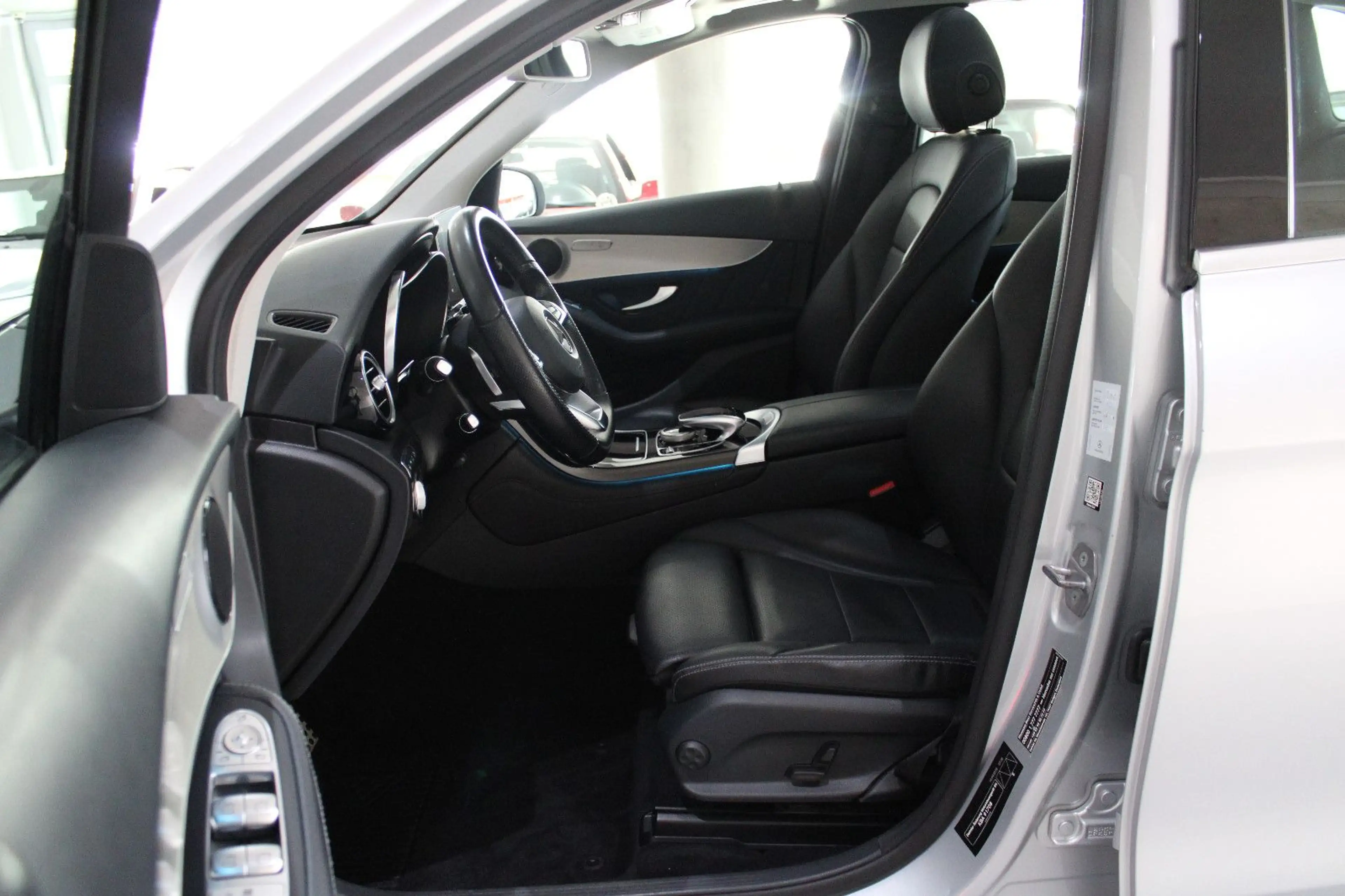 Mercedes-Benz GLC 220 d 4MATIC AMG-SPORTPAKET PANORAMA *I.HAND — photo 7