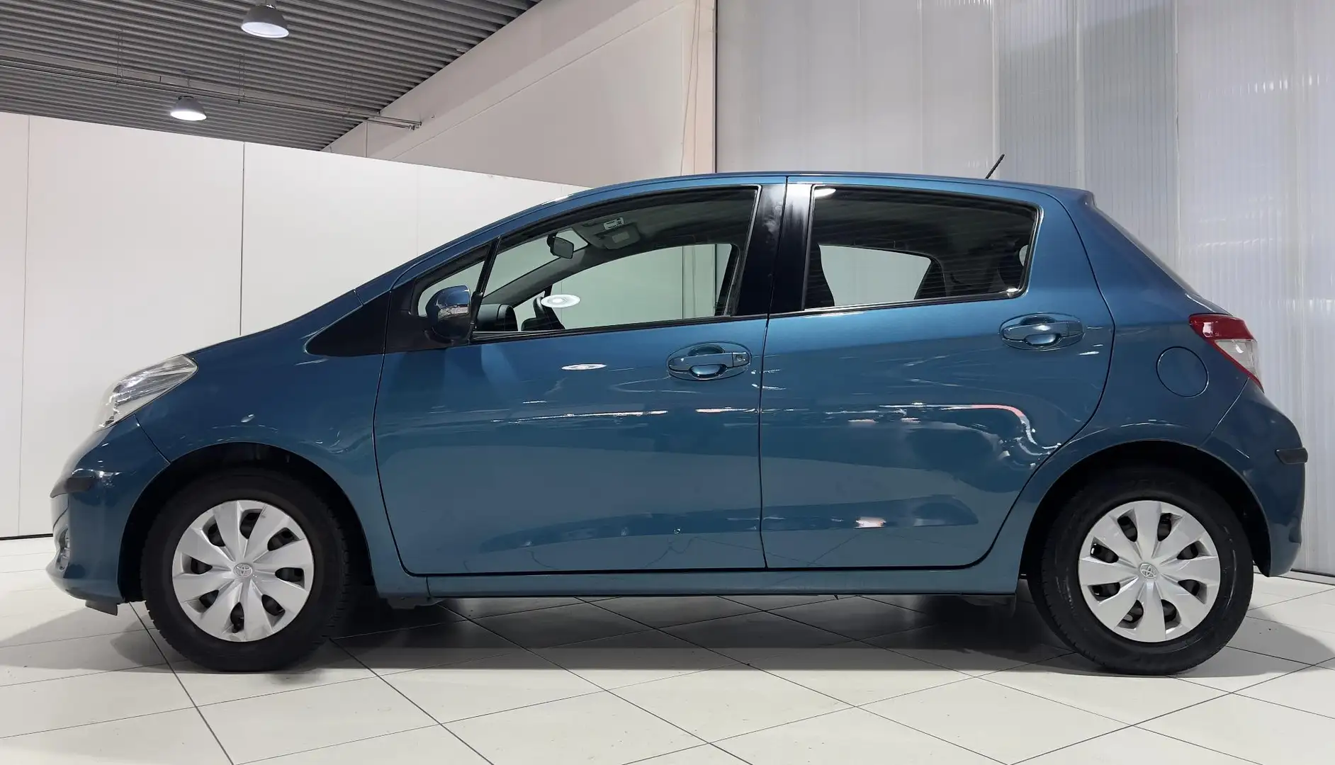 Toyota Yaris 1.0 VVT-i Now | Dealer onderhouden | Nette auto | Vert - 2
