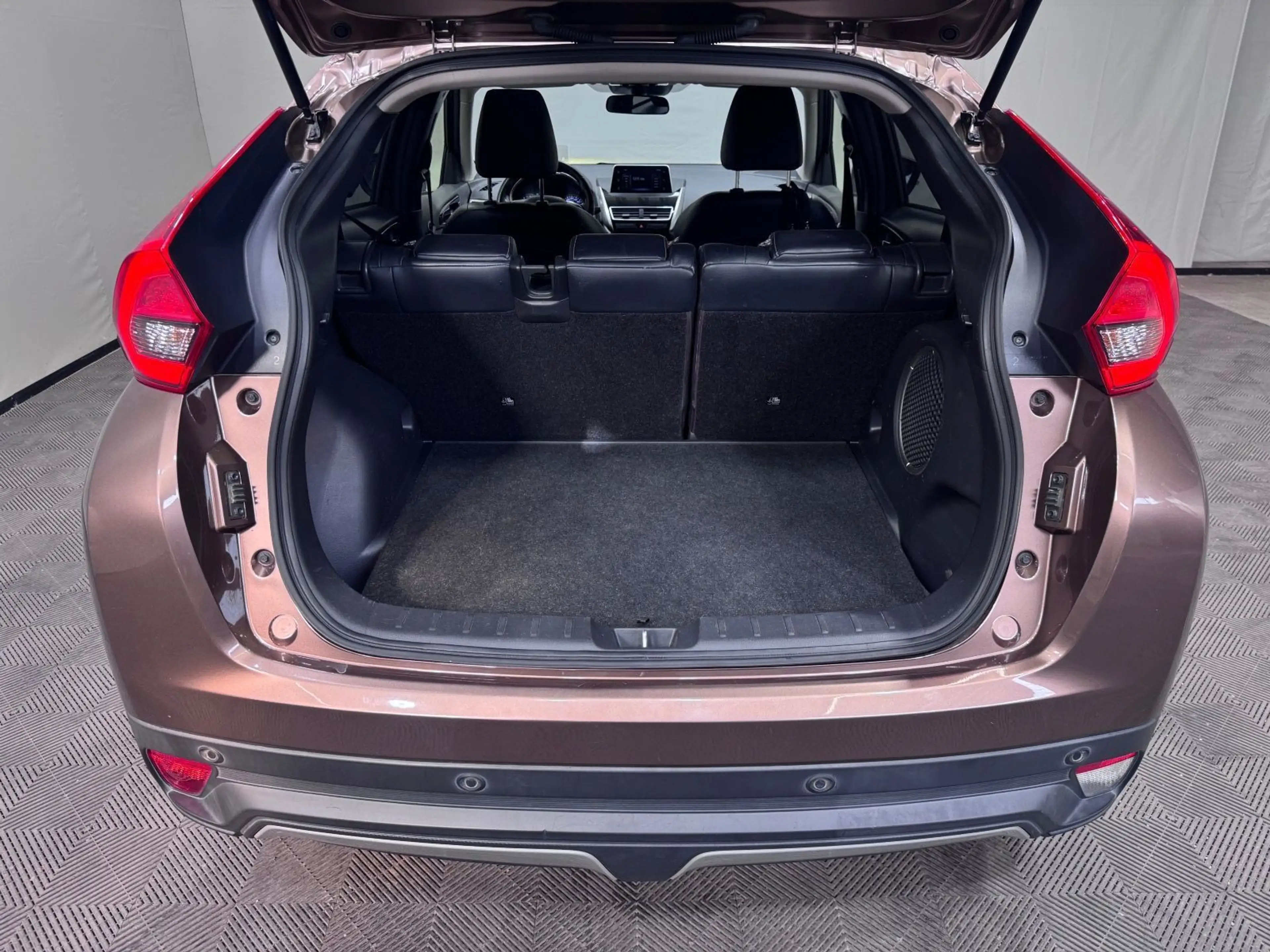 Mitsubishi Eclipse Cross 1.5 T-MIVEC Top 2WD | NUR HÄNDLER! — photo 13