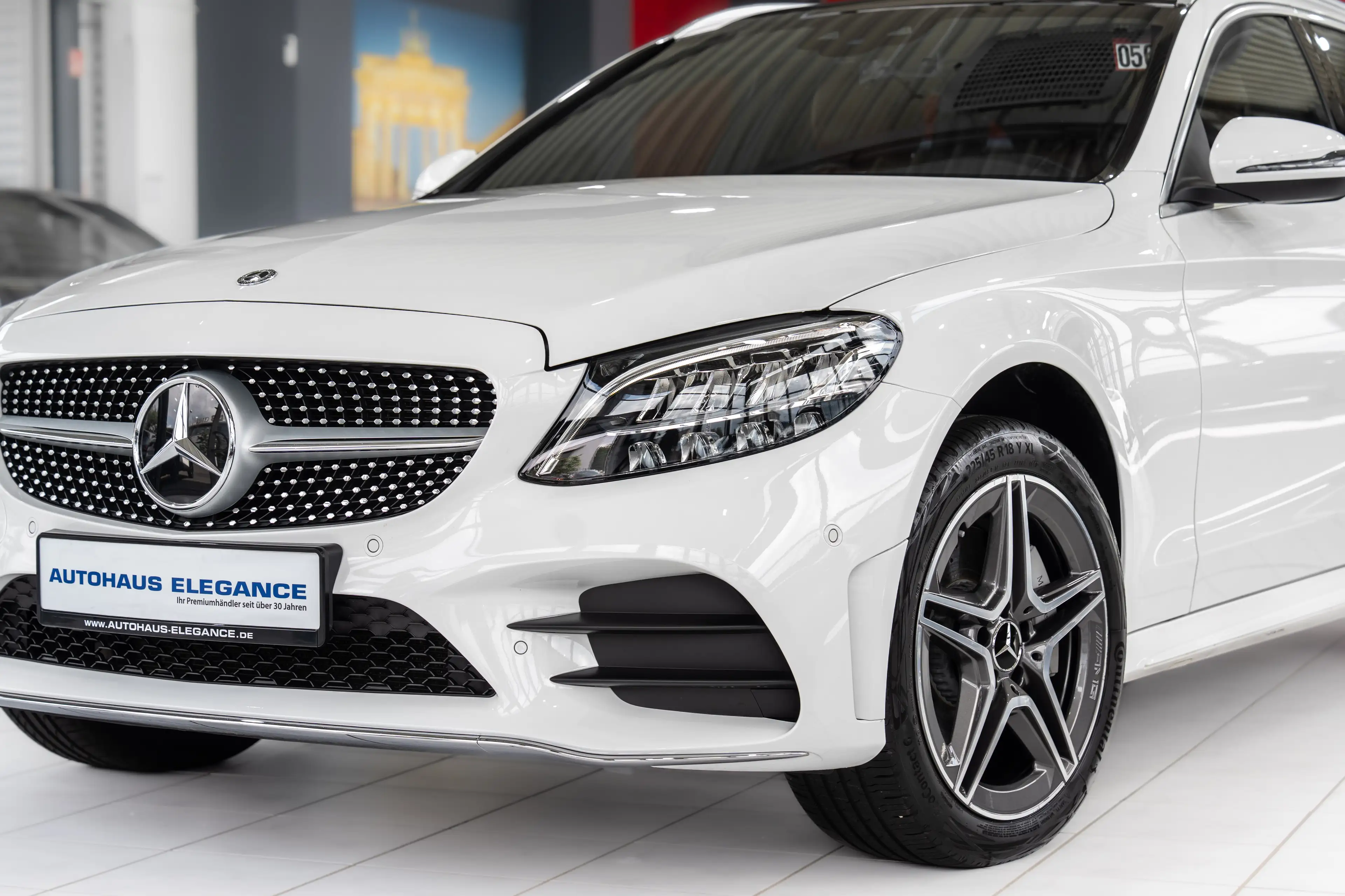 Mercedes-Benz C 400 T 4Matic*AMG-LINE*1.HD*BUSINESS+*LEDER*PANO — photo 7