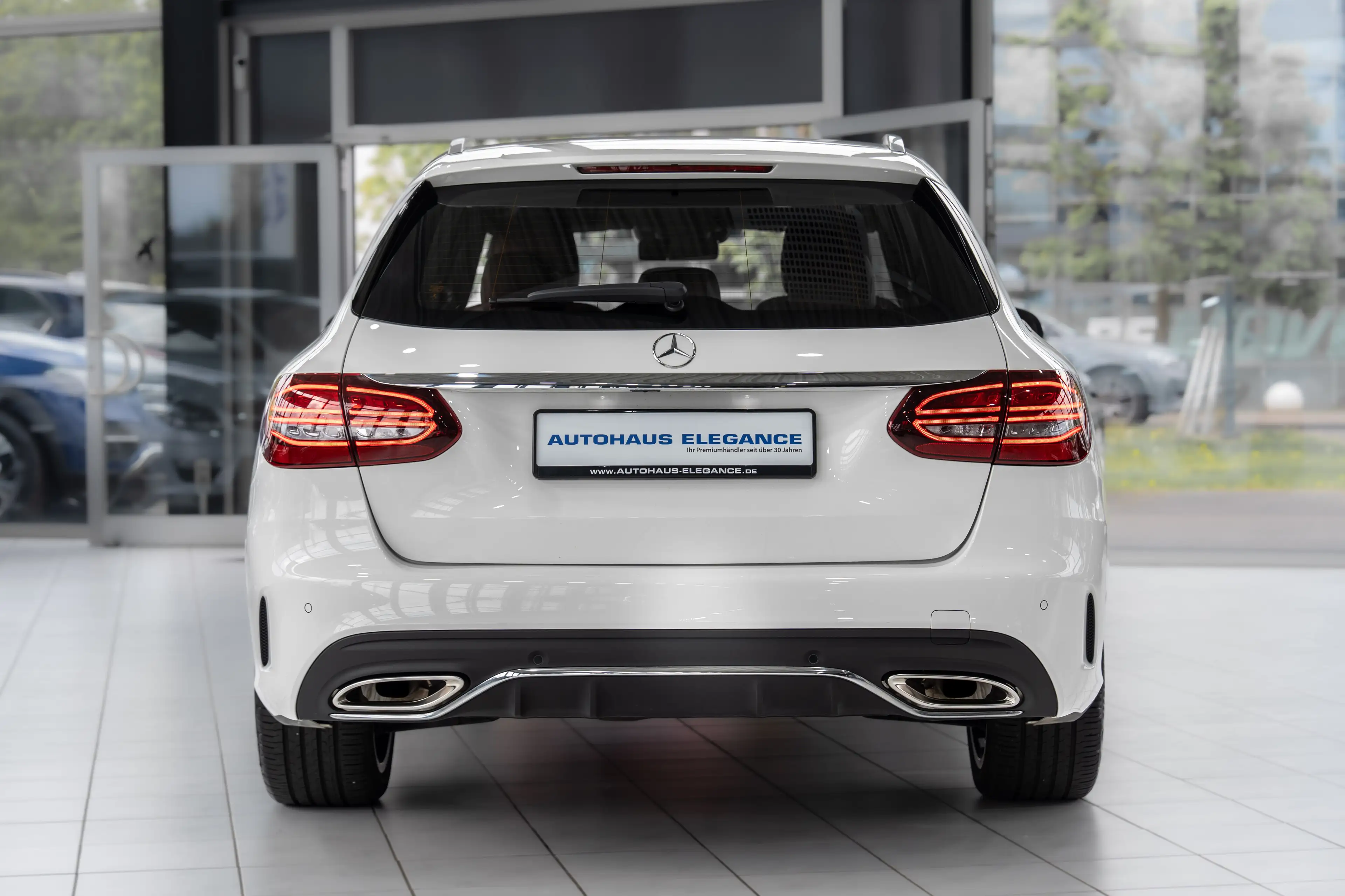 Mercedes-Benz C 400 T 4Matic*AMG-LINE*1.HD*BUSINESS+*LEDER*PANO — photo 6