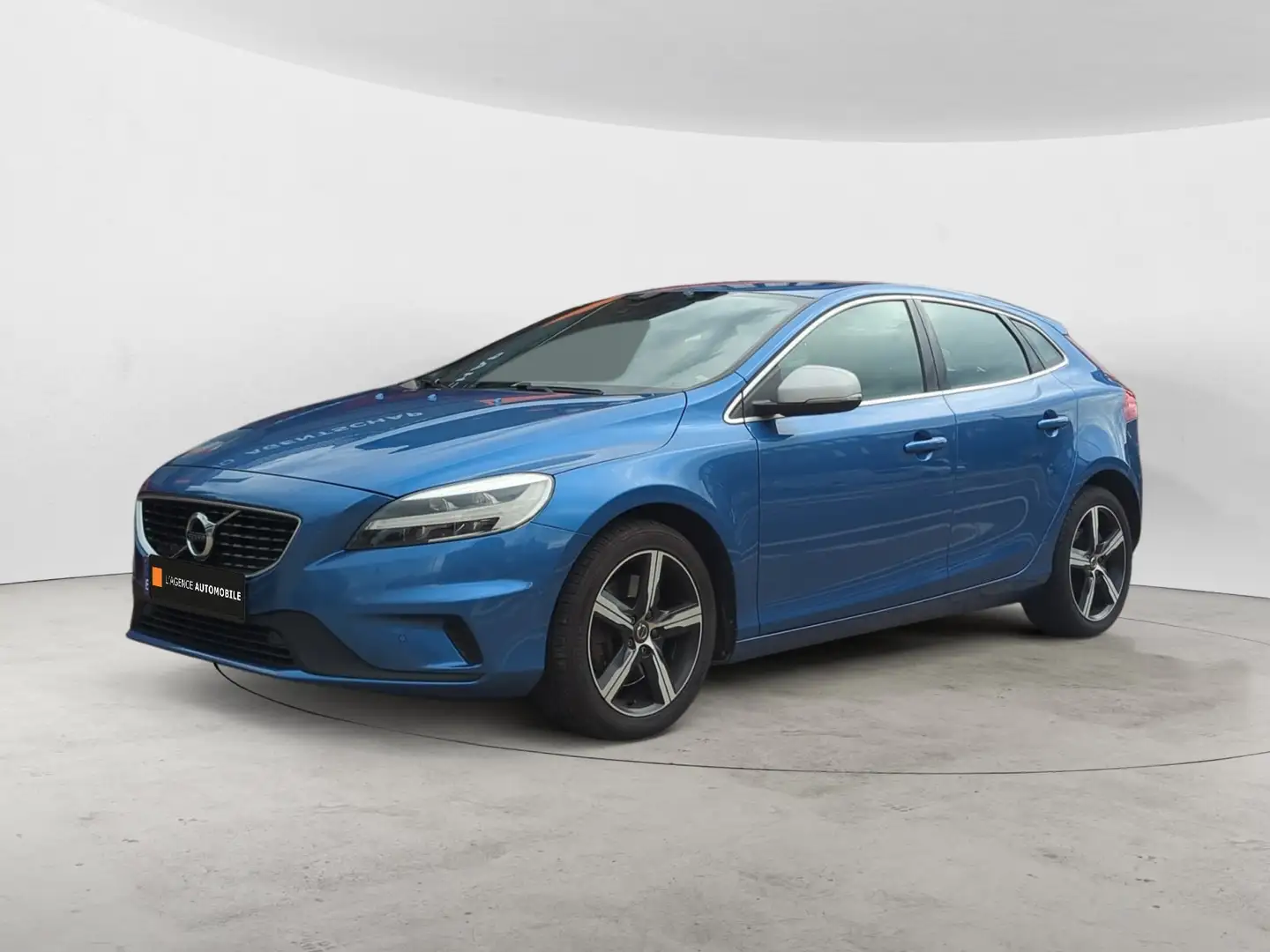 Volvo V40 1.5 T2 R-Design Garantie 12 à 48 Mois Bleu - 2