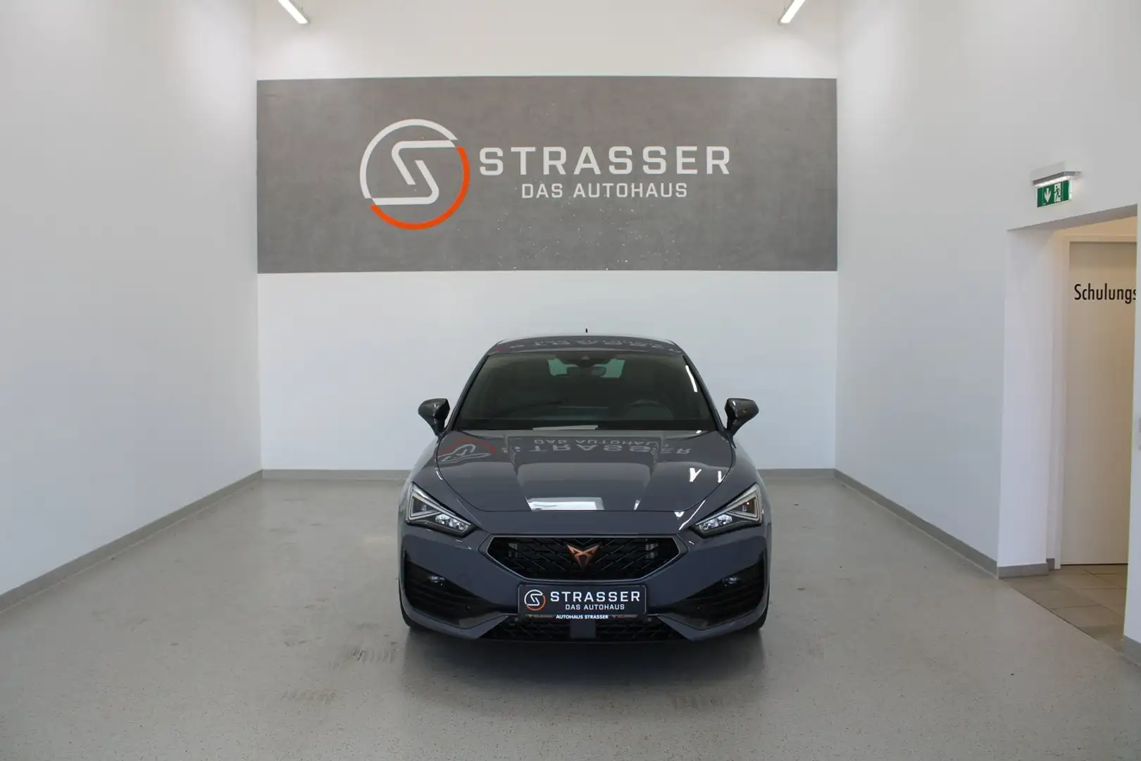 CUPRA Leon 1.5 eTSI DSG 150 PS ACT Grau - 2