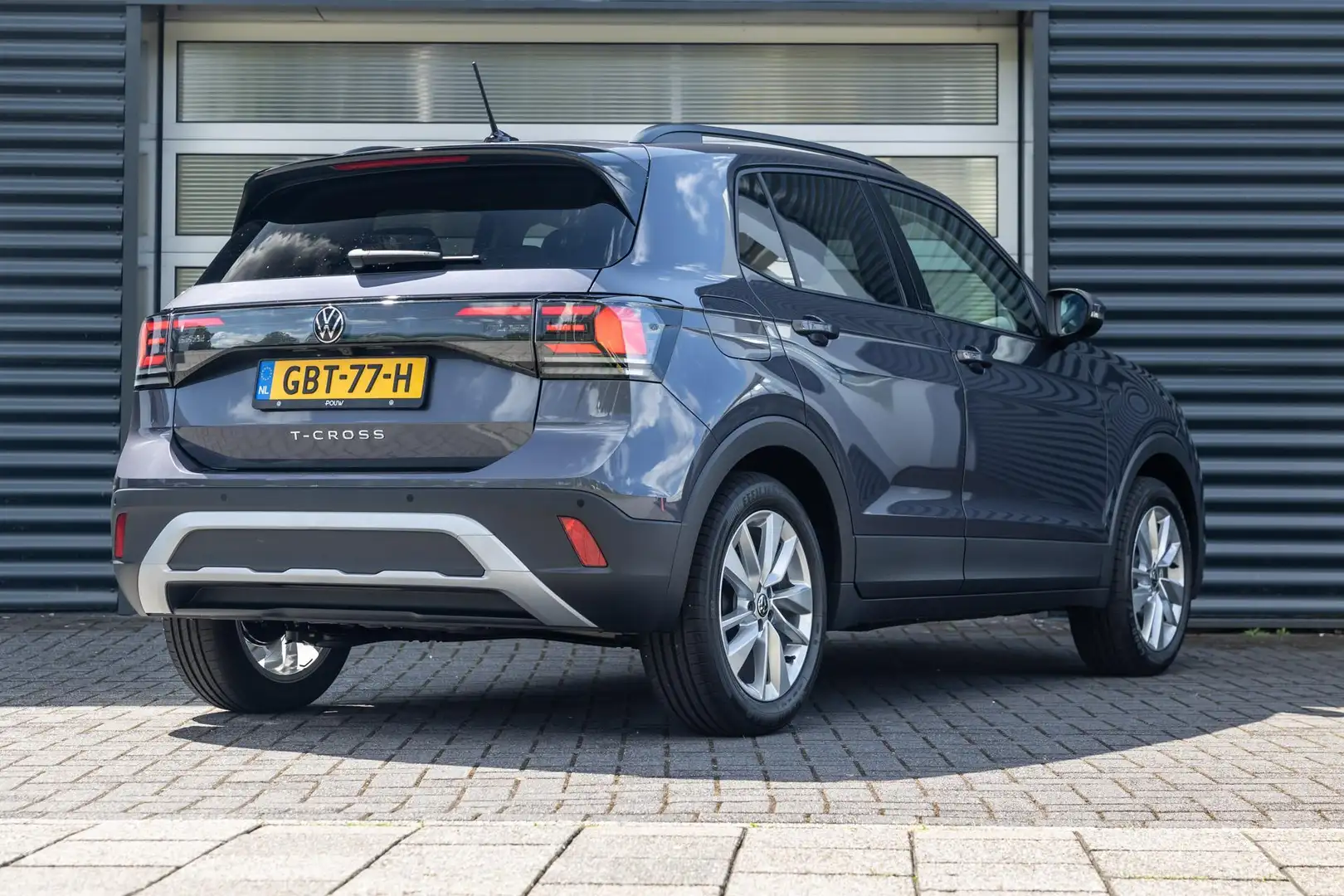Volkswagen T-Cross 1.0 TSI 95pk Life Edition | Keyless Entry | Naviga Gris - 2